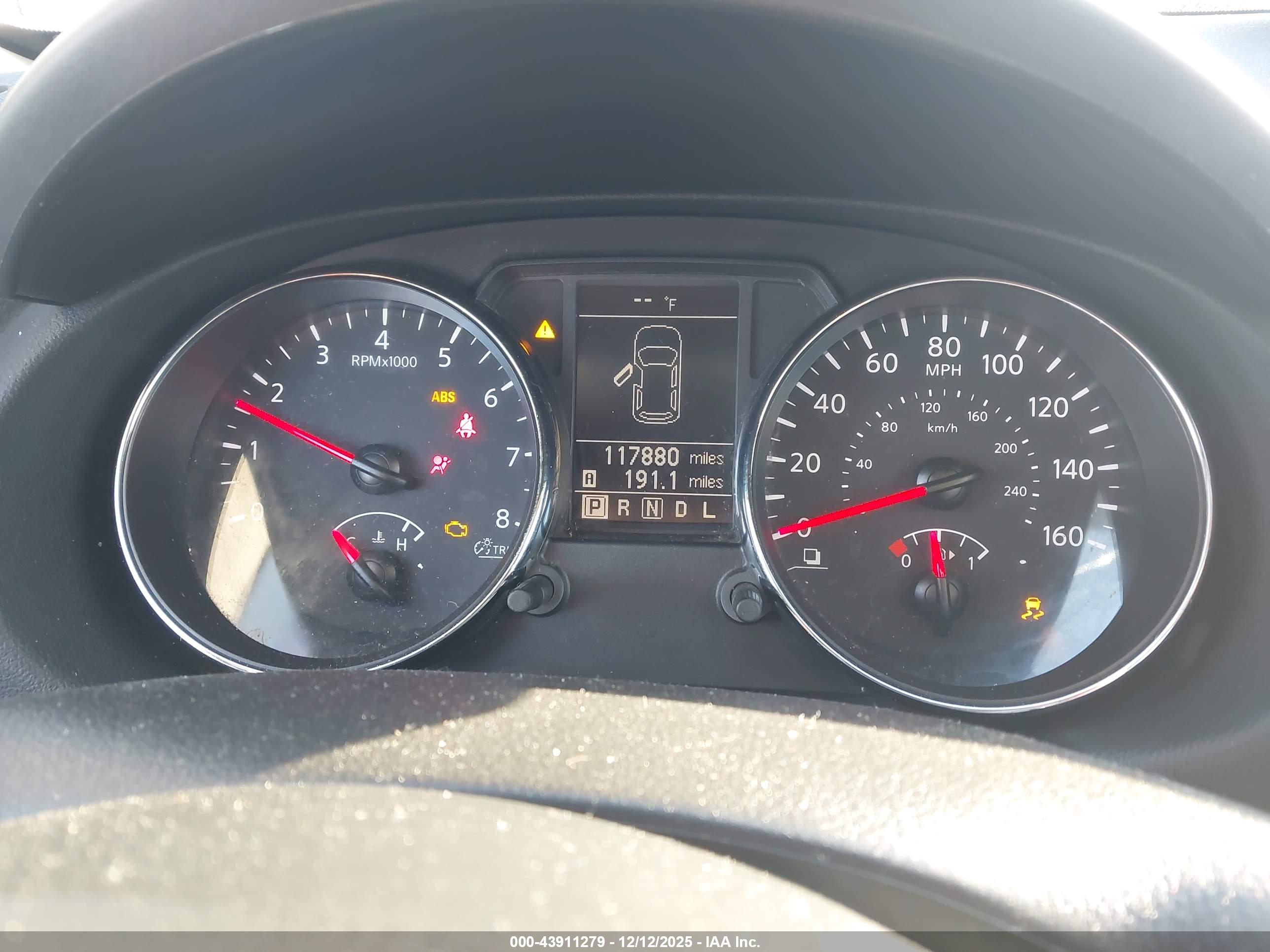 NISSAN ROGUE image 7