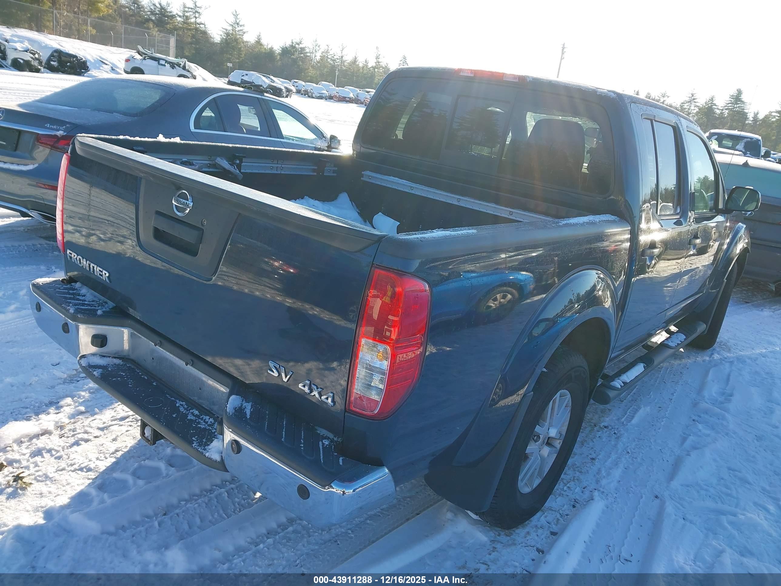 NISSAN FRONTIER image 4