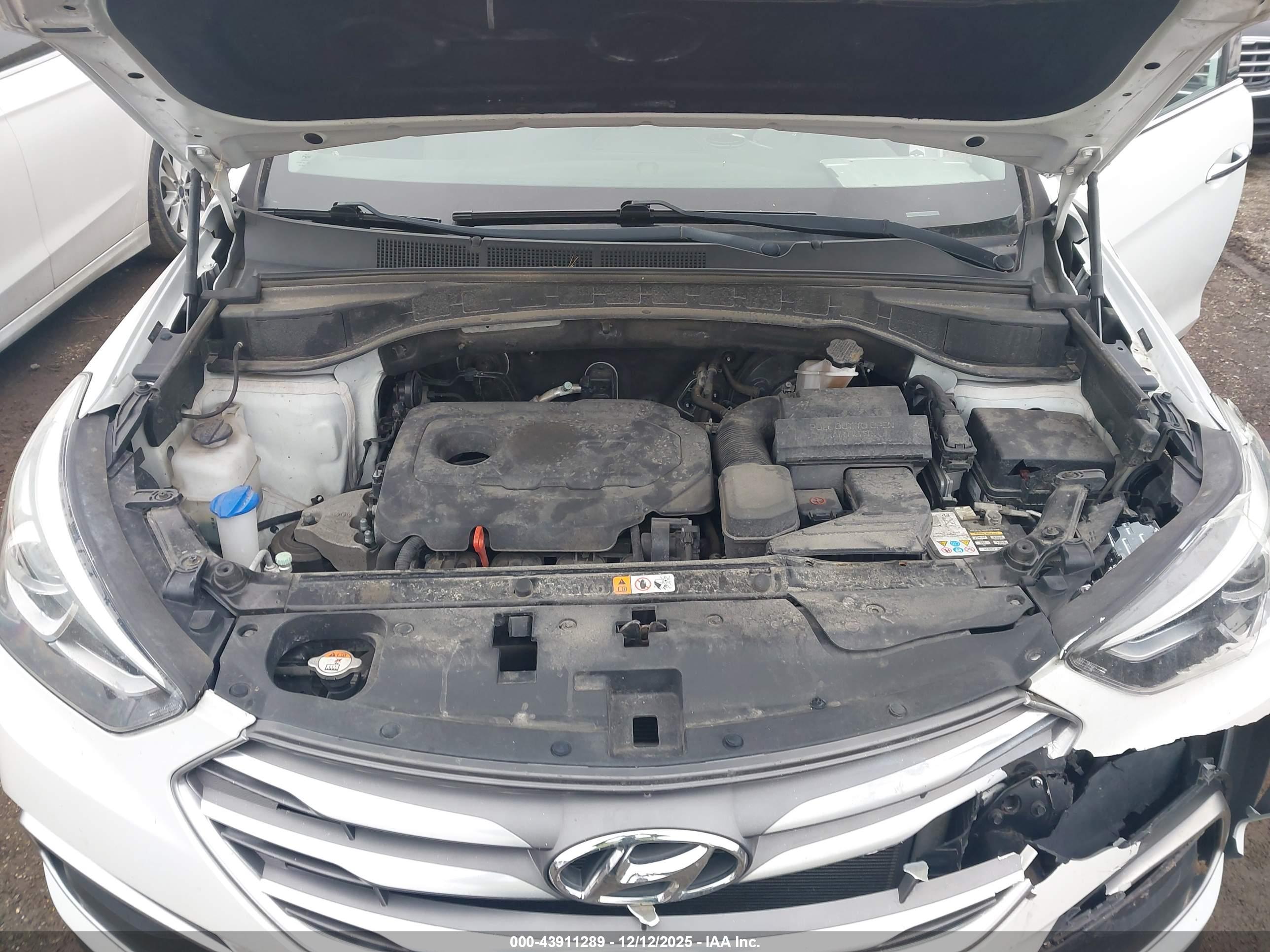 HYUNDAI SANTA image 10