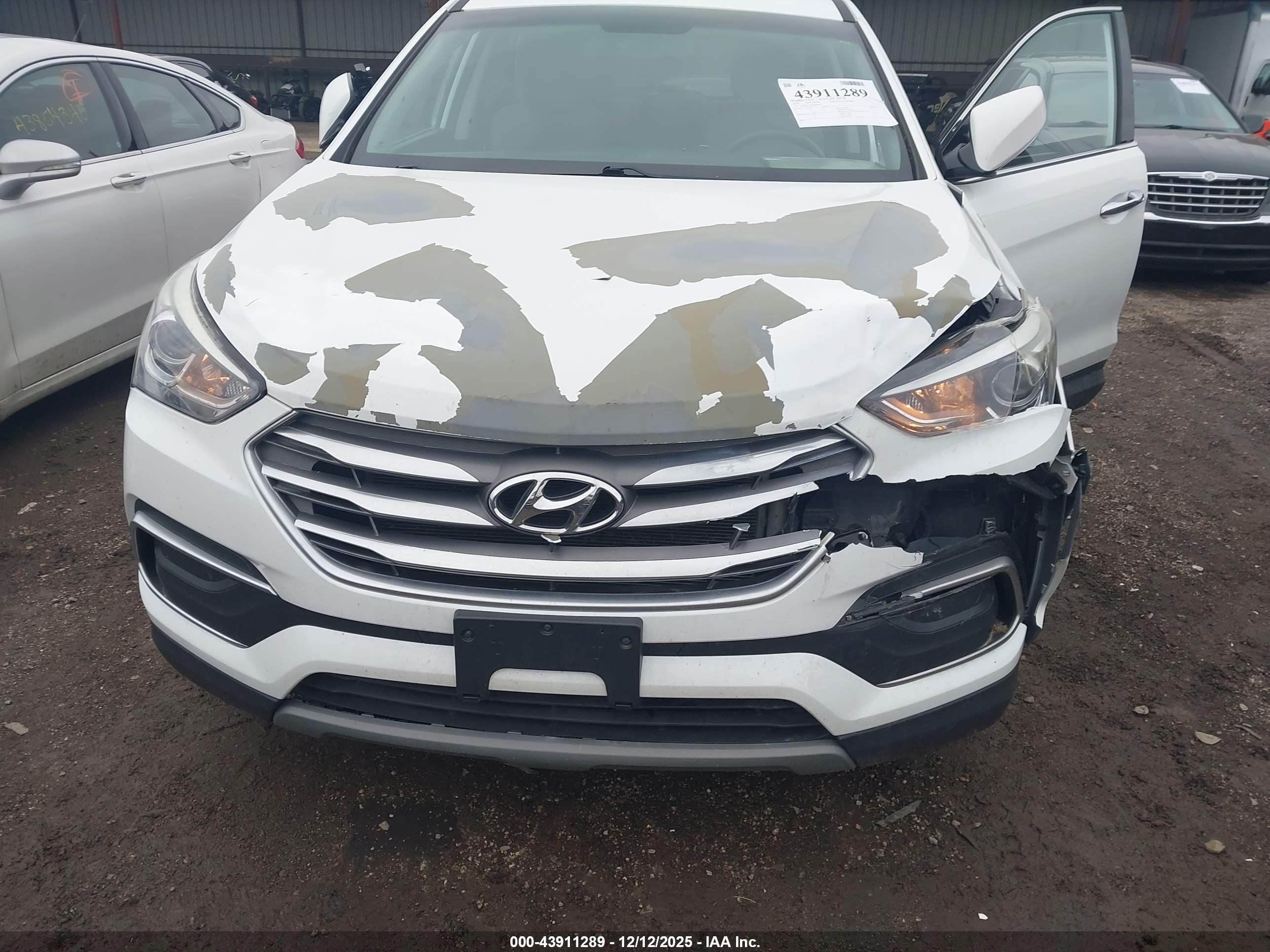 HYUNDAI SANTA image 6