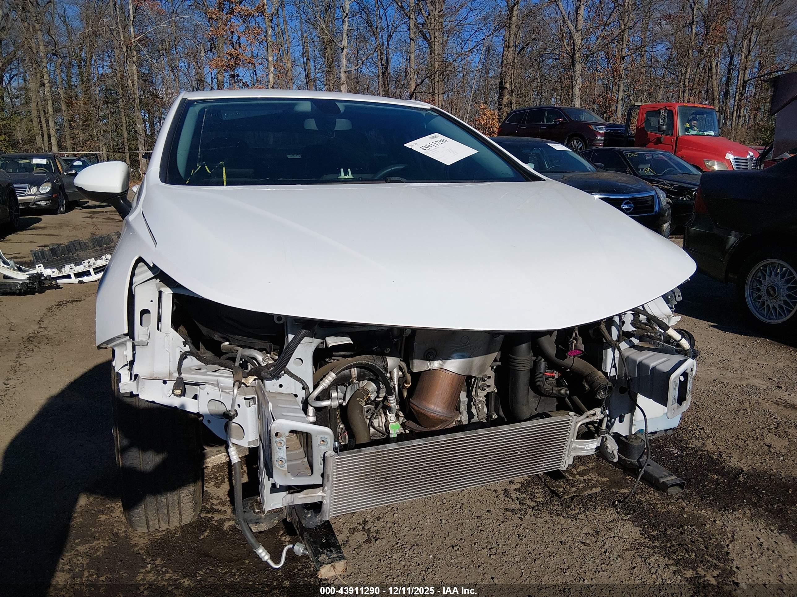 CHEVROLET CRUZE image 6