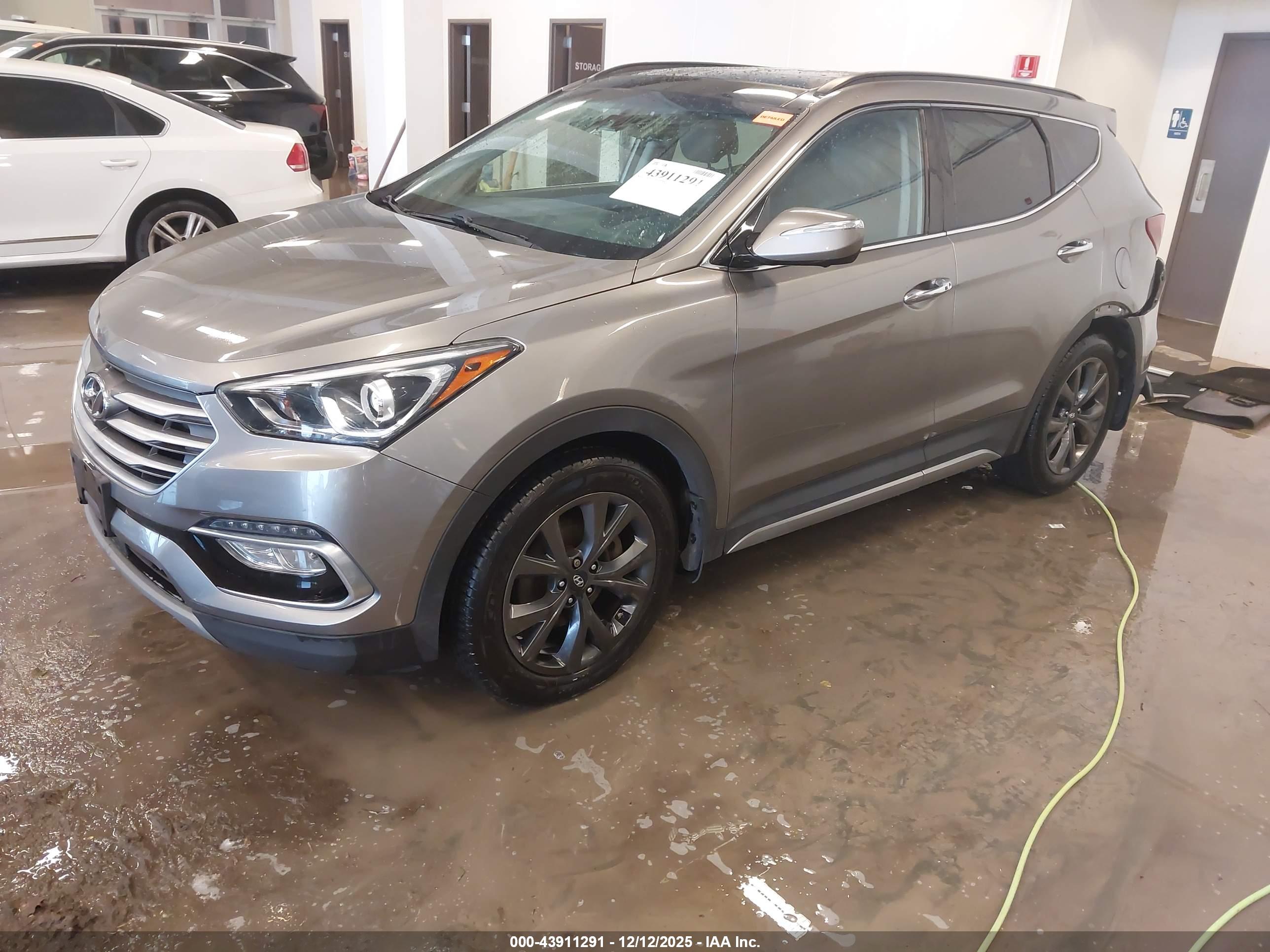 HYUNDAI SANTA image 2