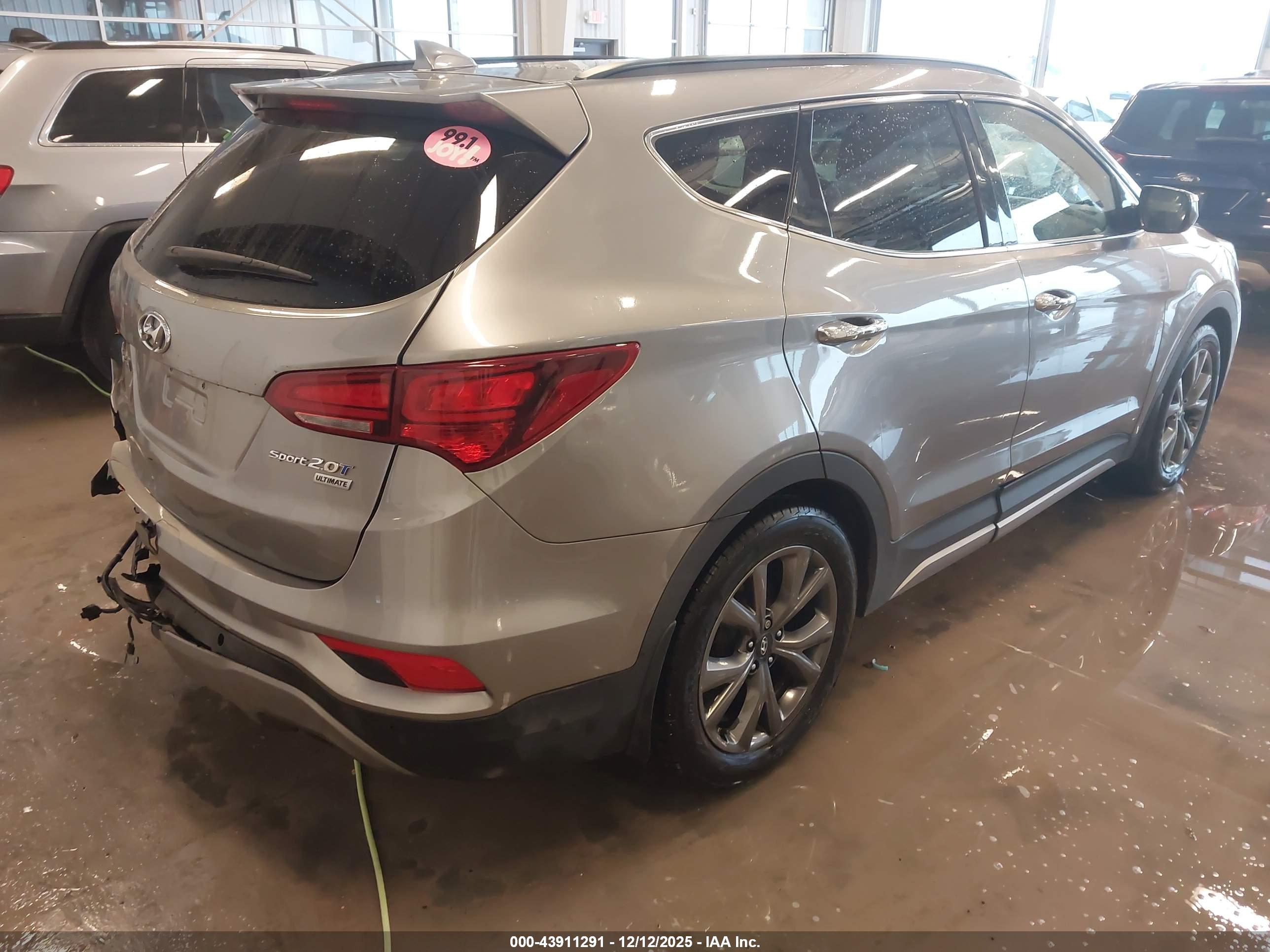 HYUNDAI SANTA image 4