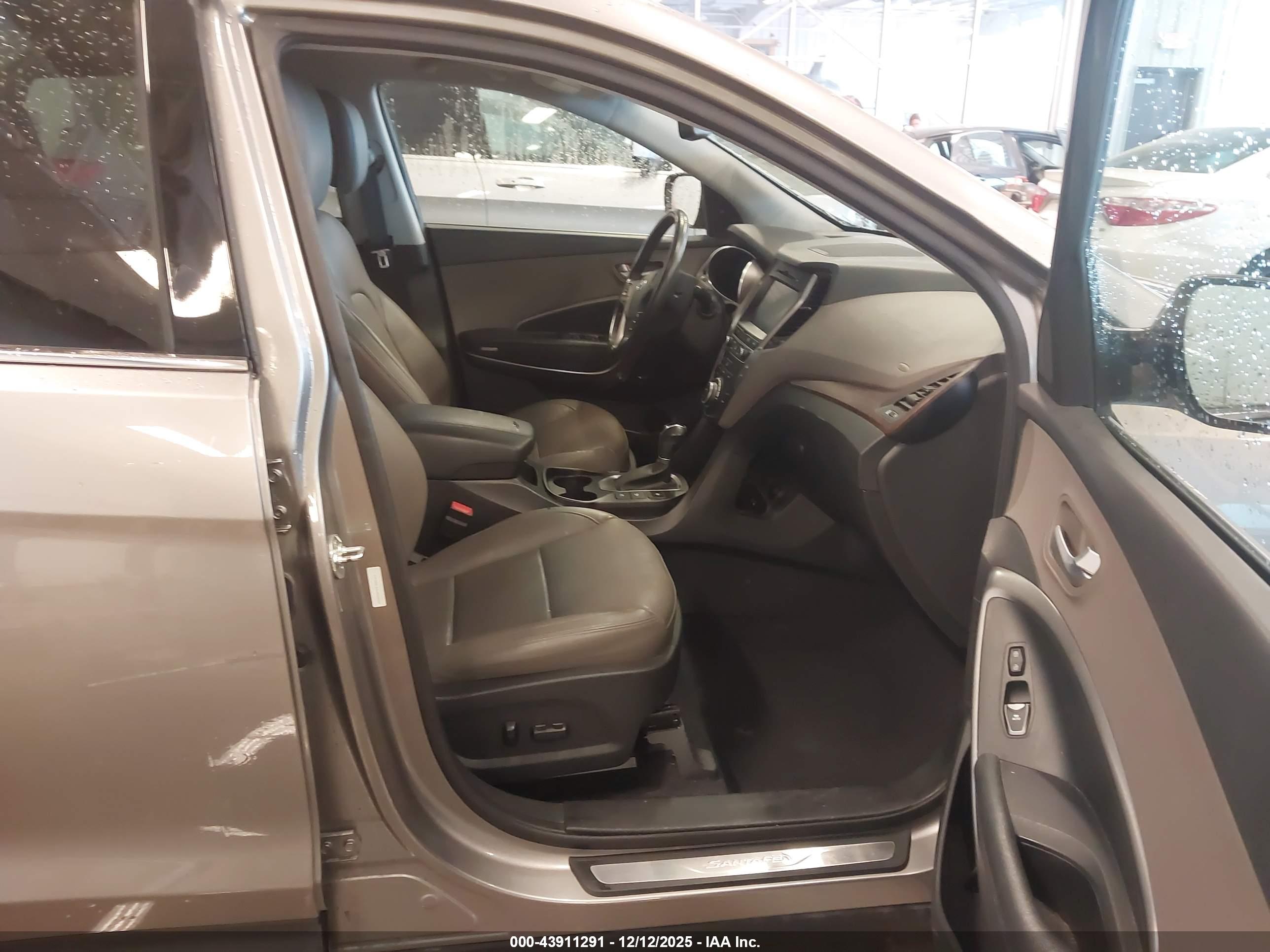 HYUNDAI SANTA image 5