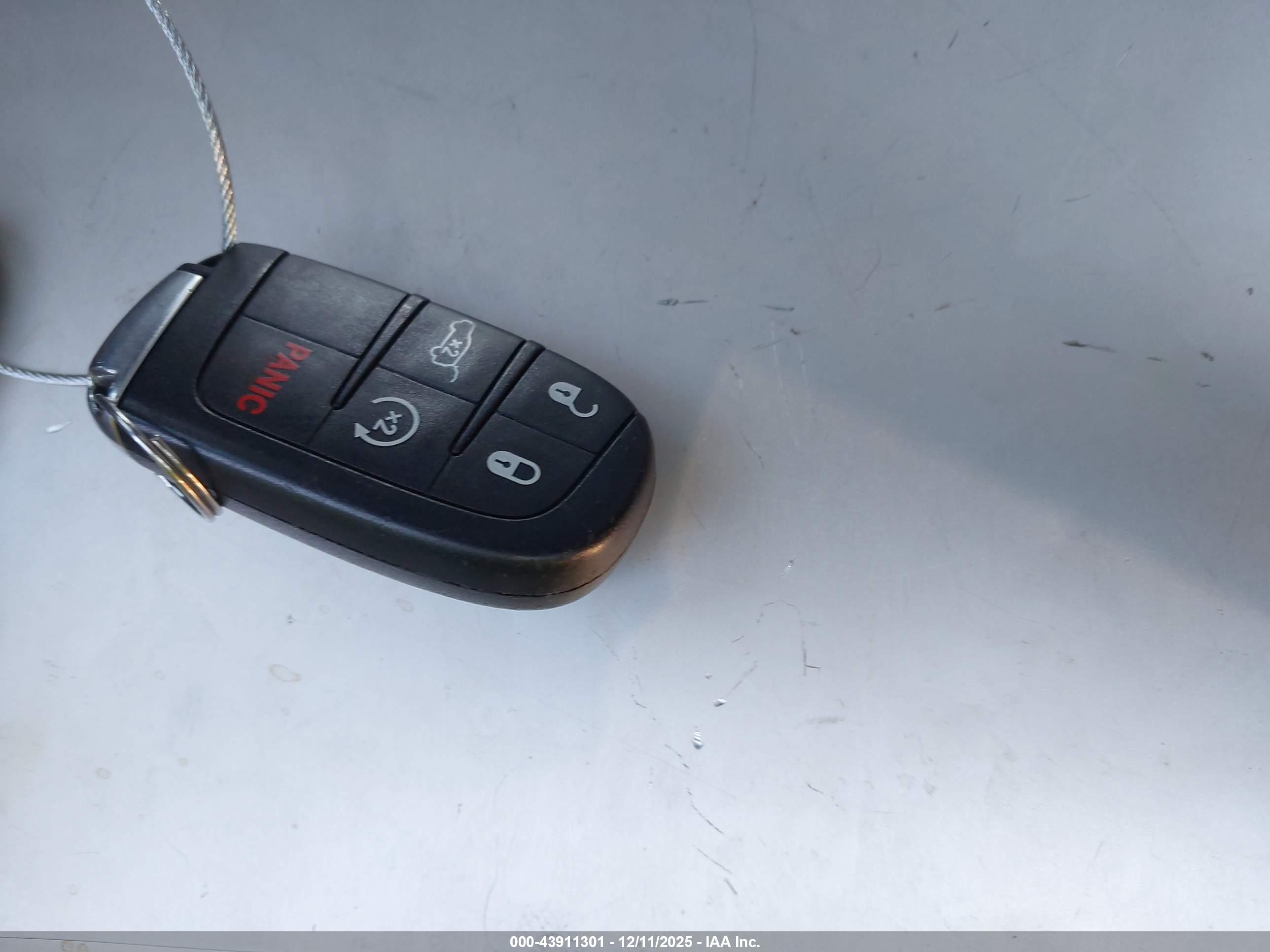 JEEP GRAND image 11