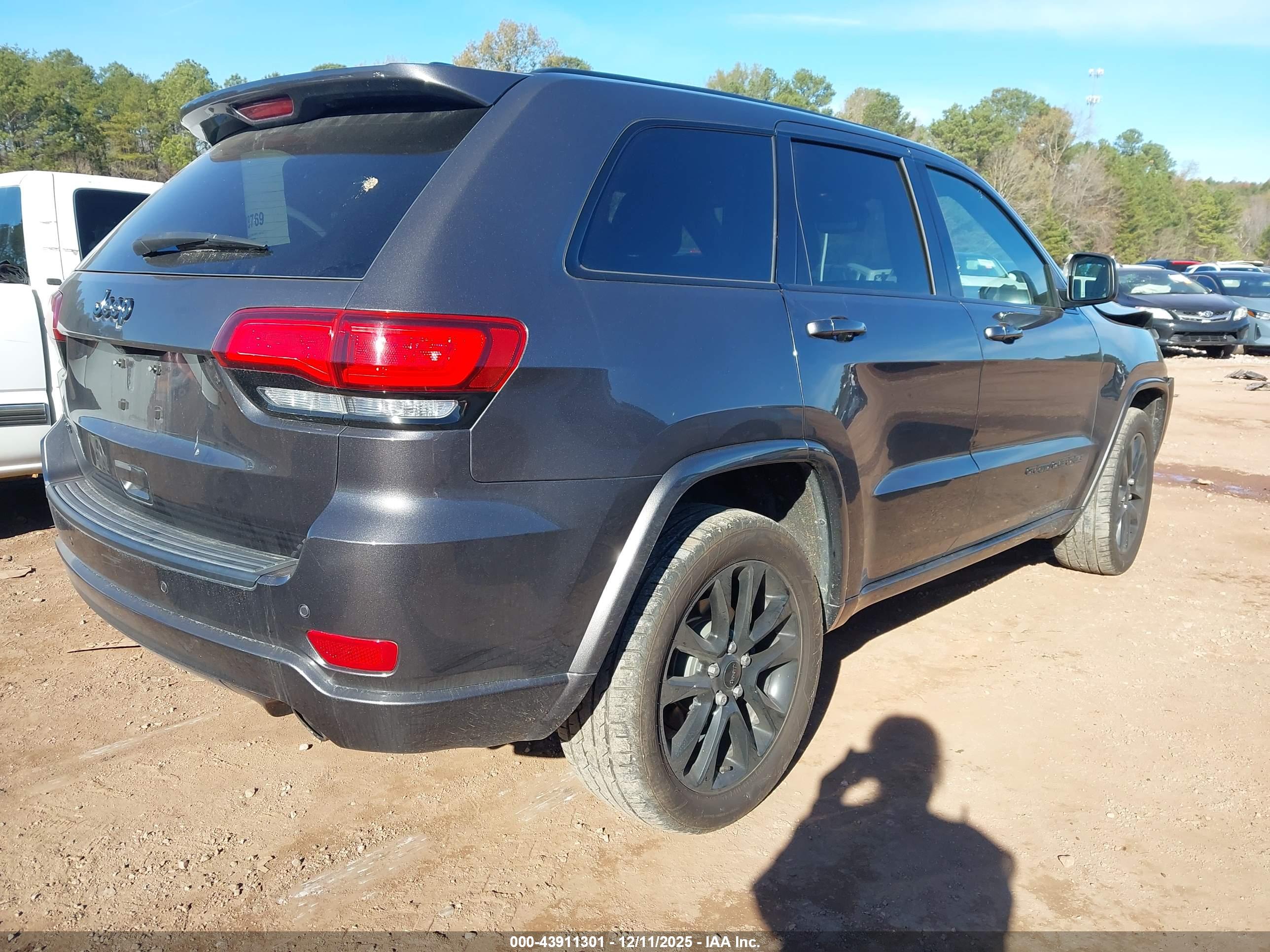 JEEP GRAND image 4