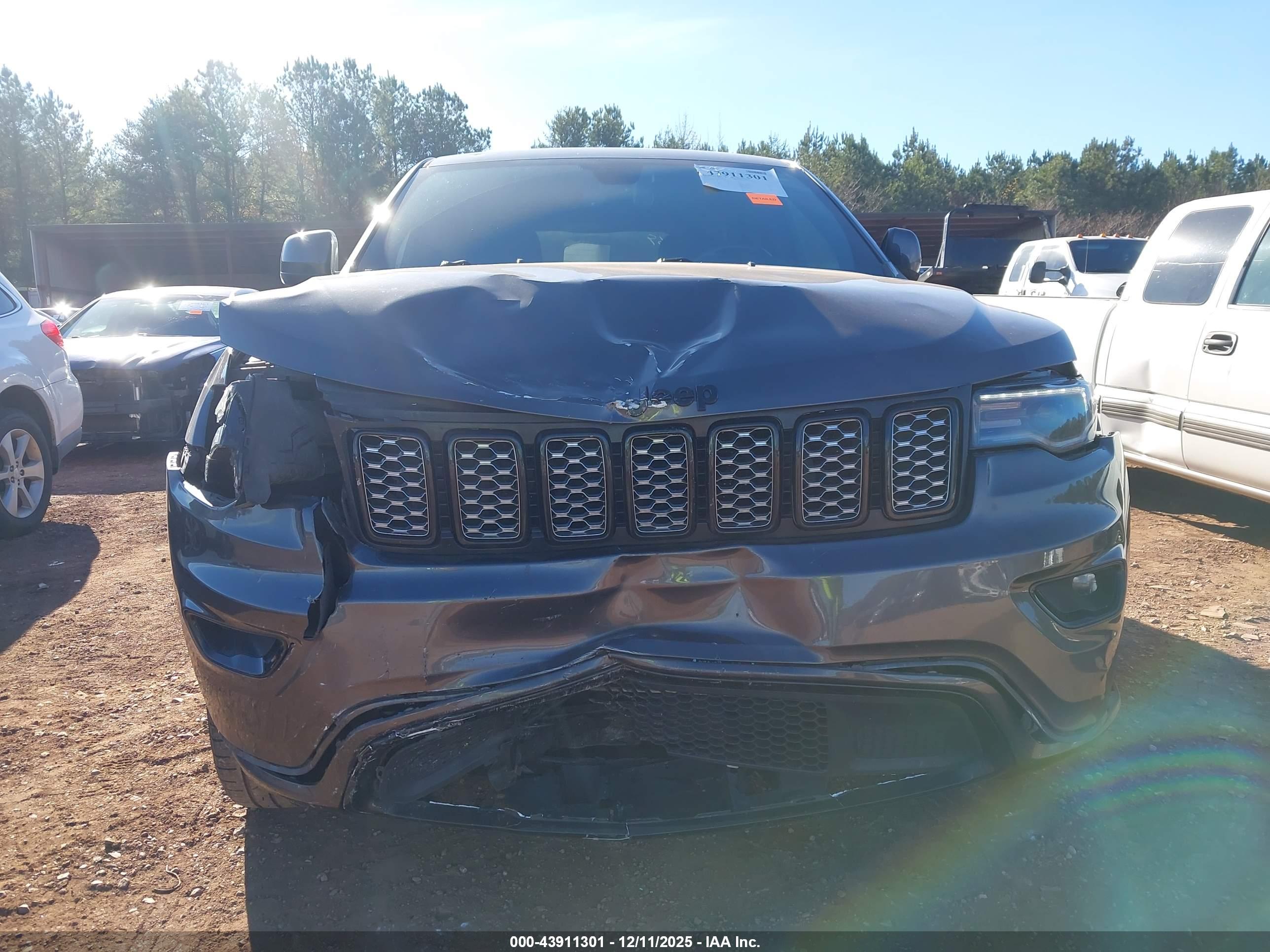 JEEP GRAND image 6