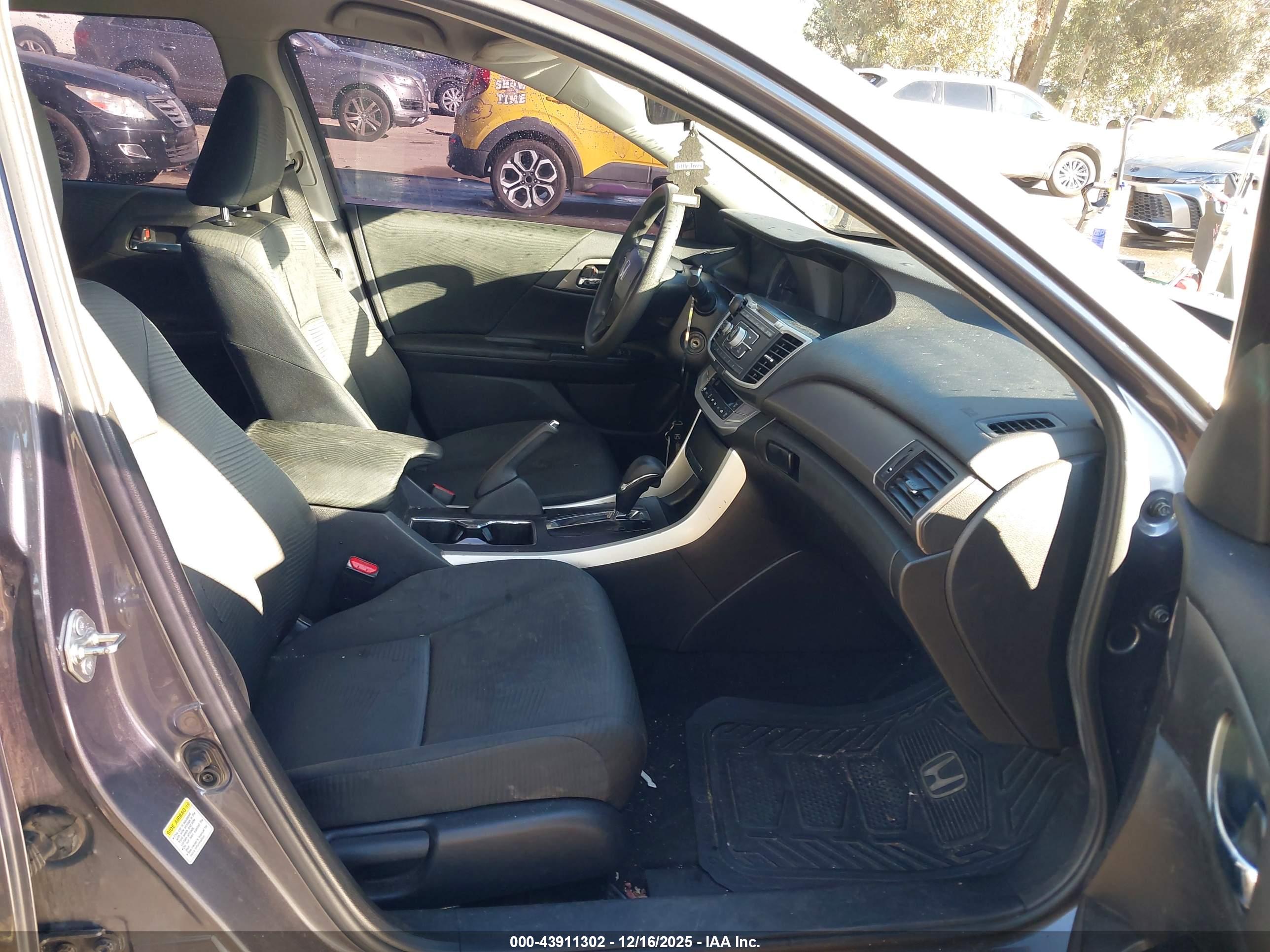 HONDA ACCORD image 5