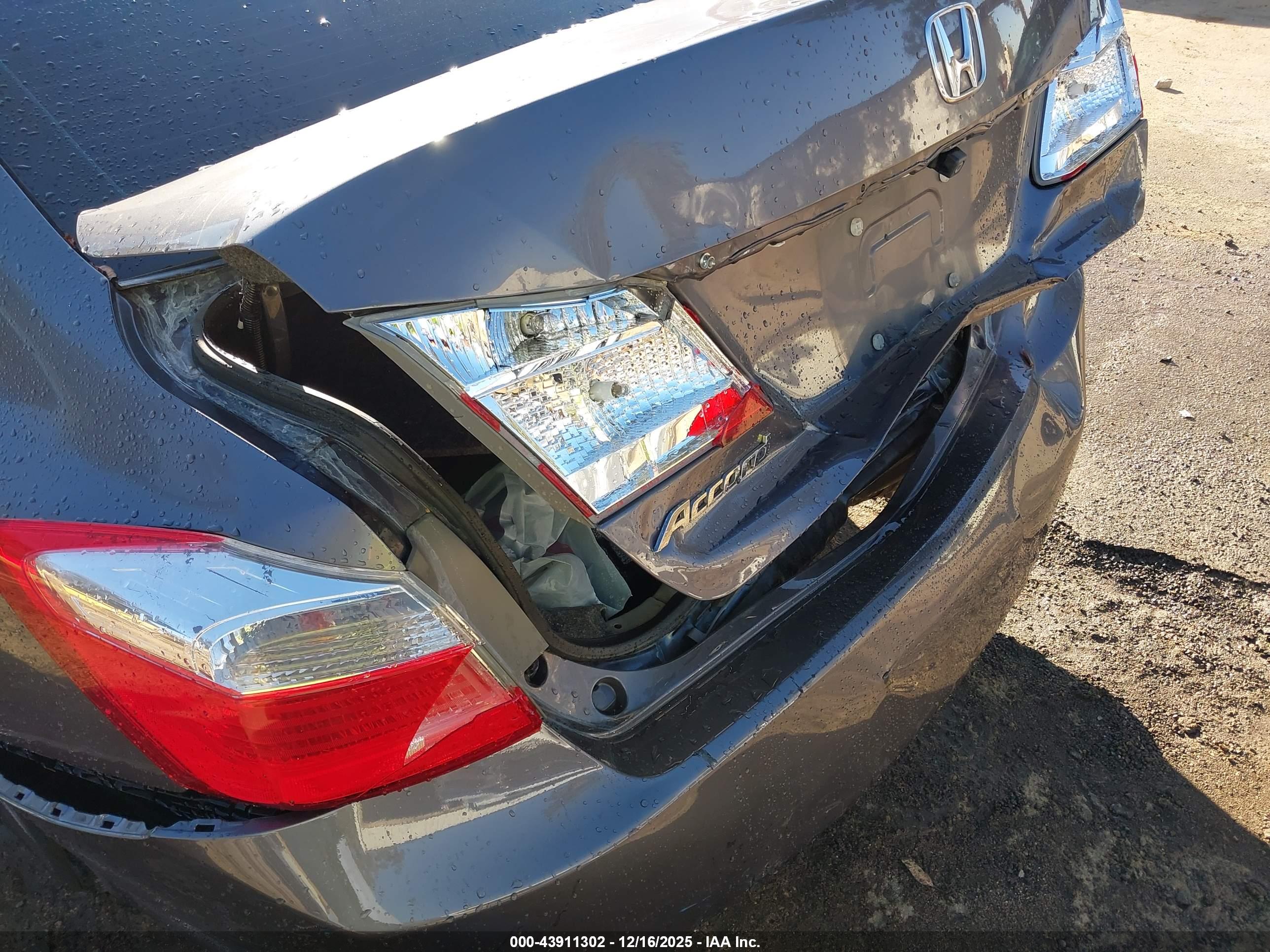 HONDA ACCORD image 6