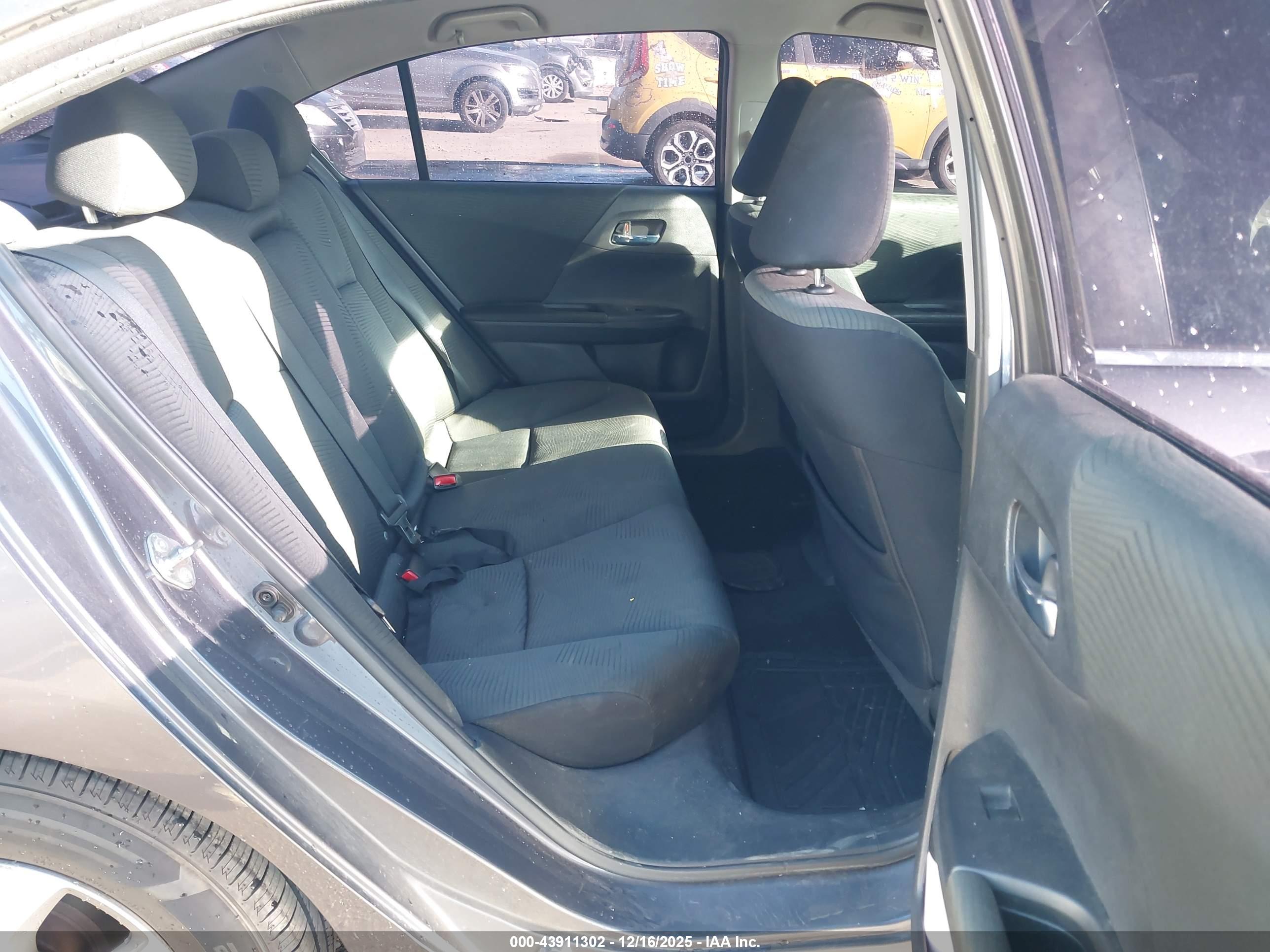 HONDA ACCORD image 8