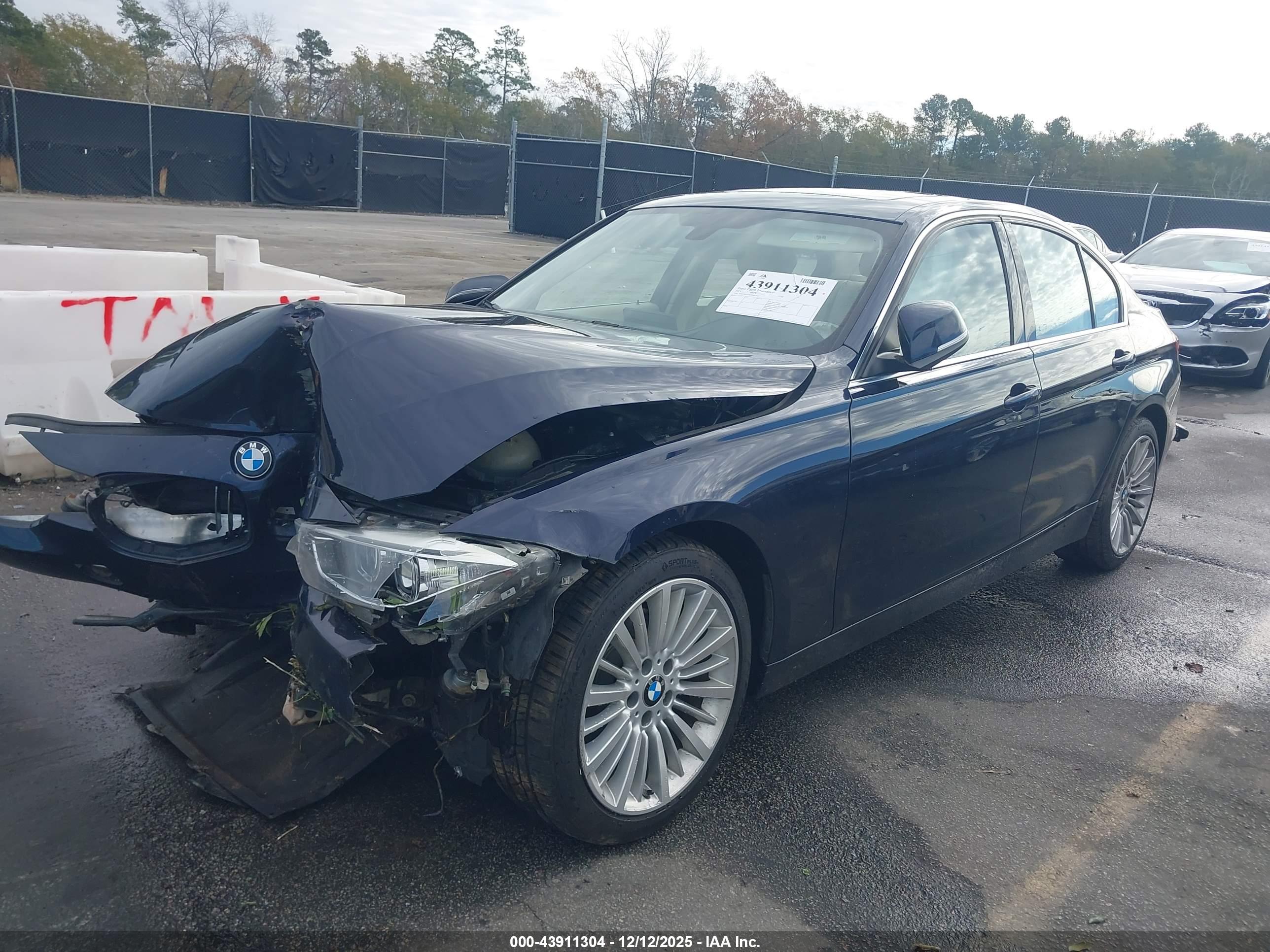 BMW 328I image 2