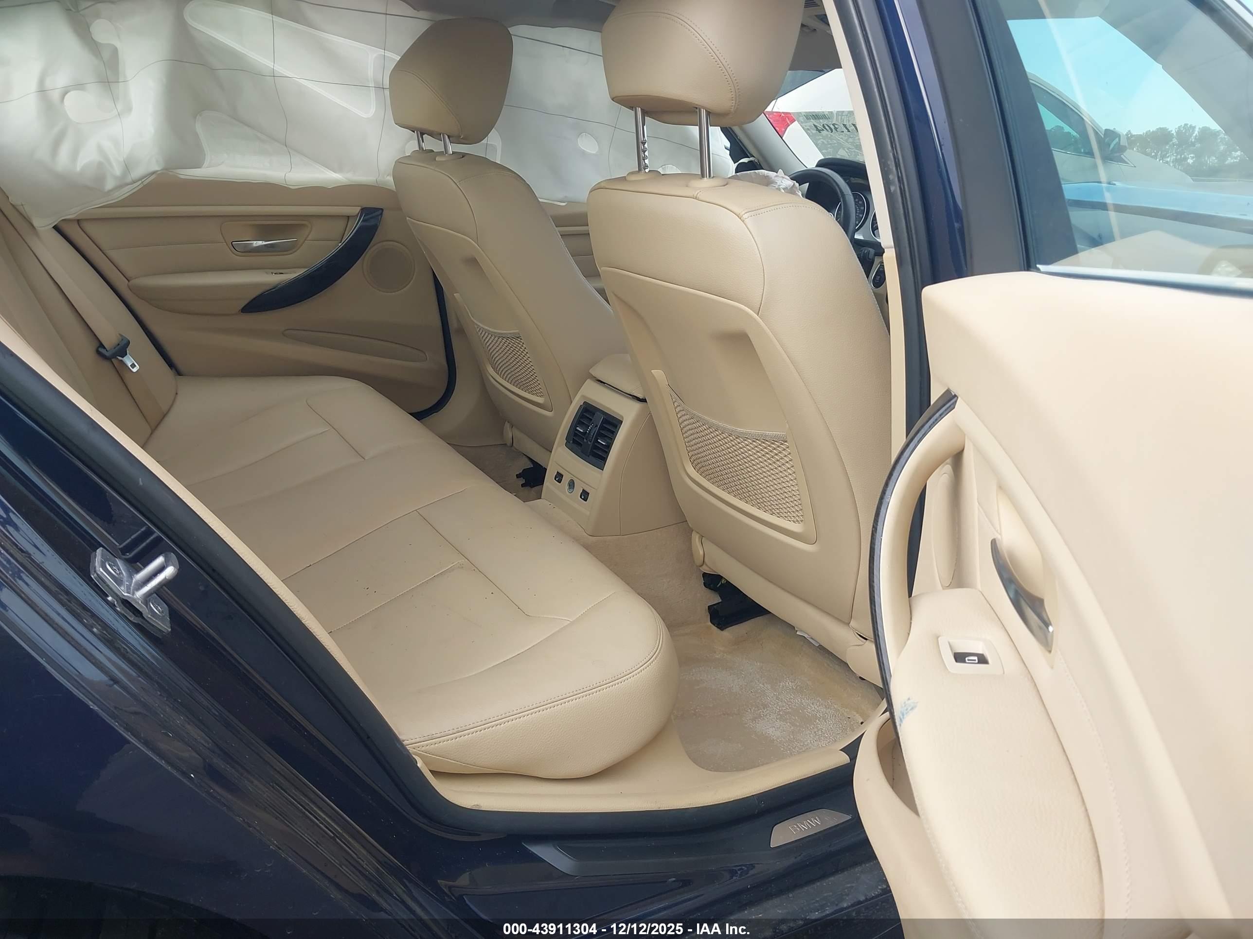 BMW 328I image 8
