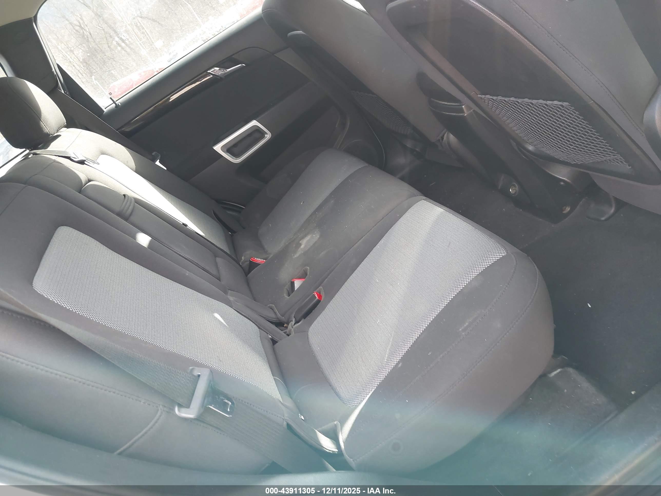 CHEVROLET CAPTIVA image 8