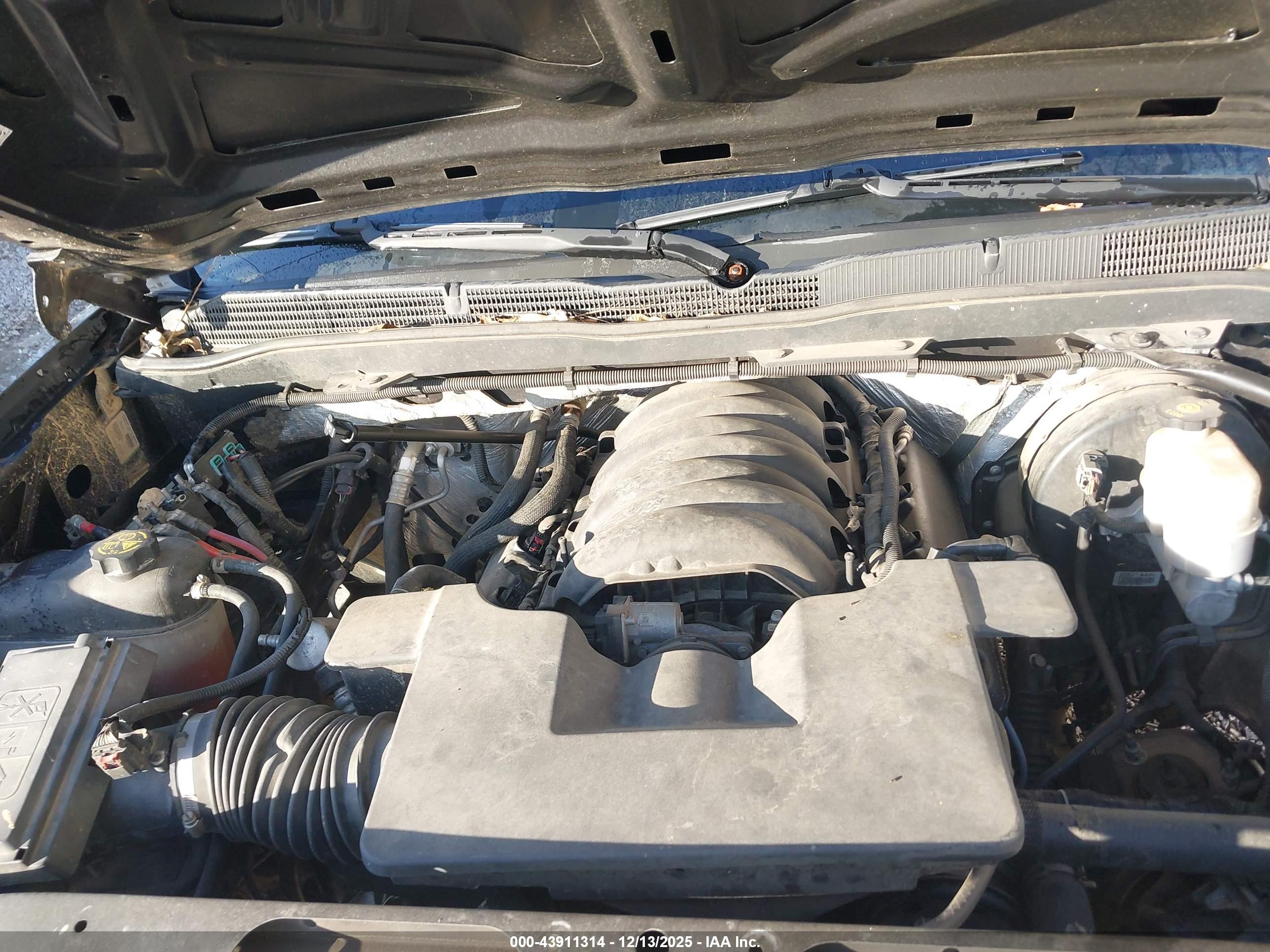 CHEVROLET SILVERADO image 10