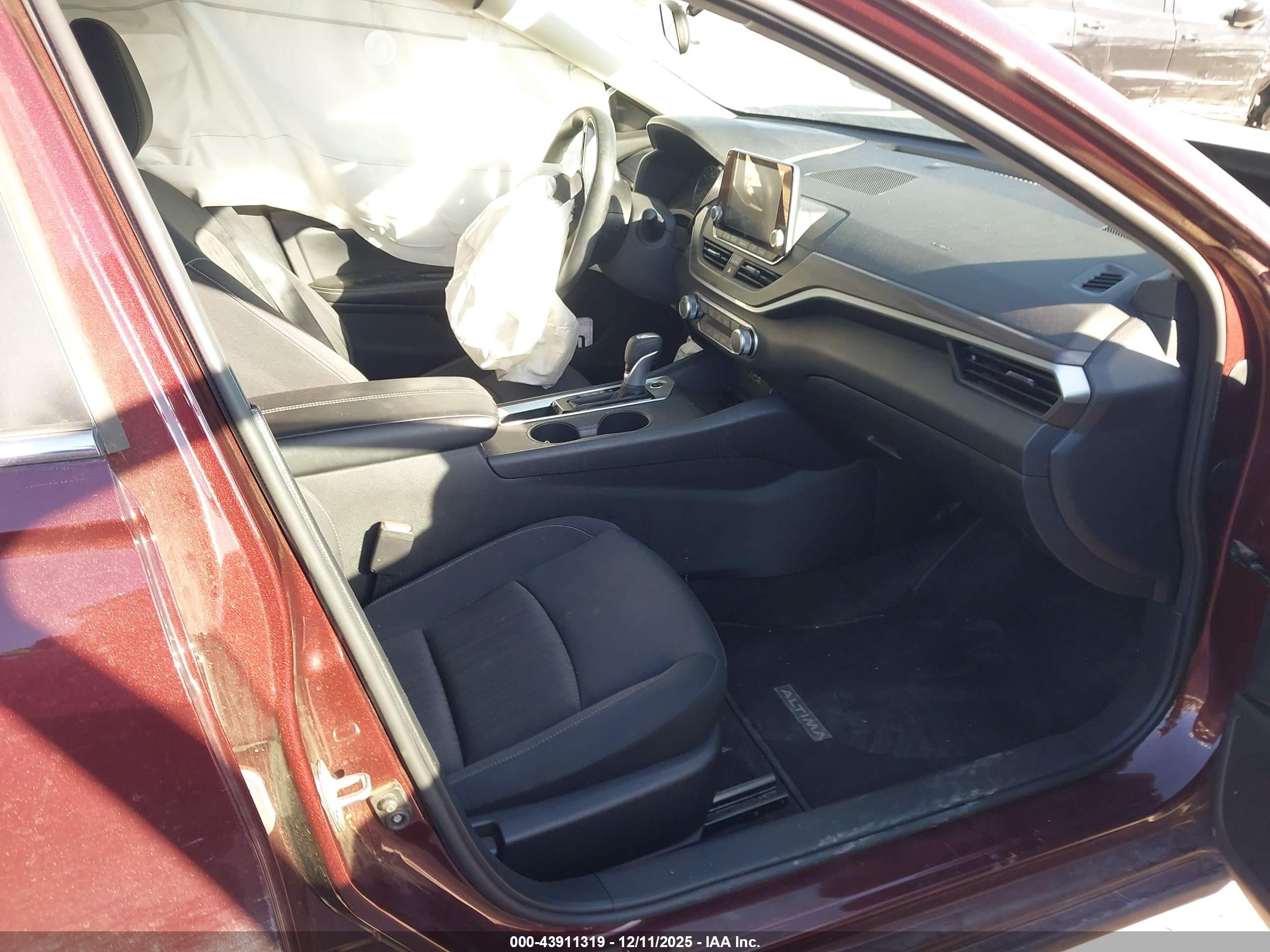 NISSAN ALTIMA image 5