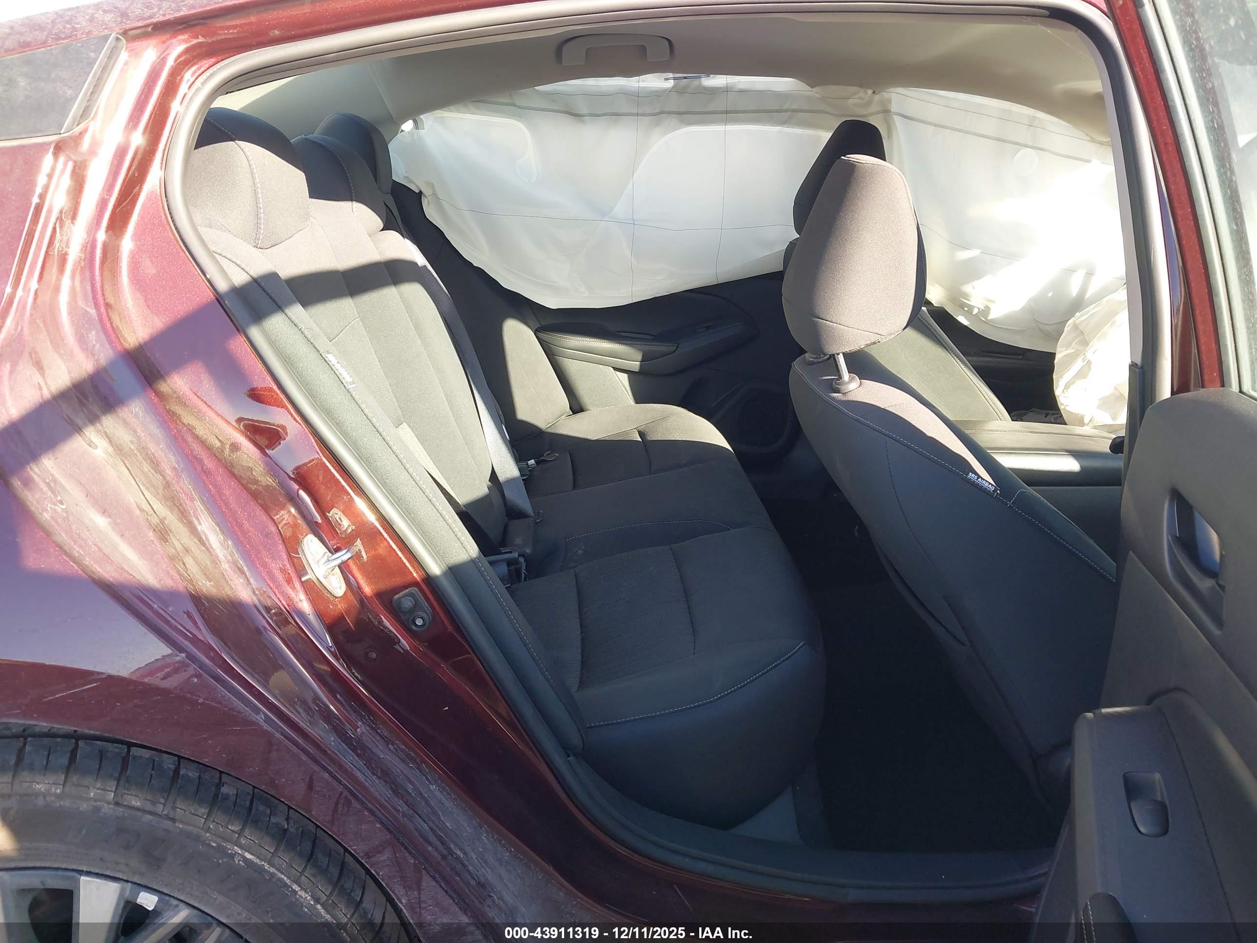 NISSAN ALTIMA image 8