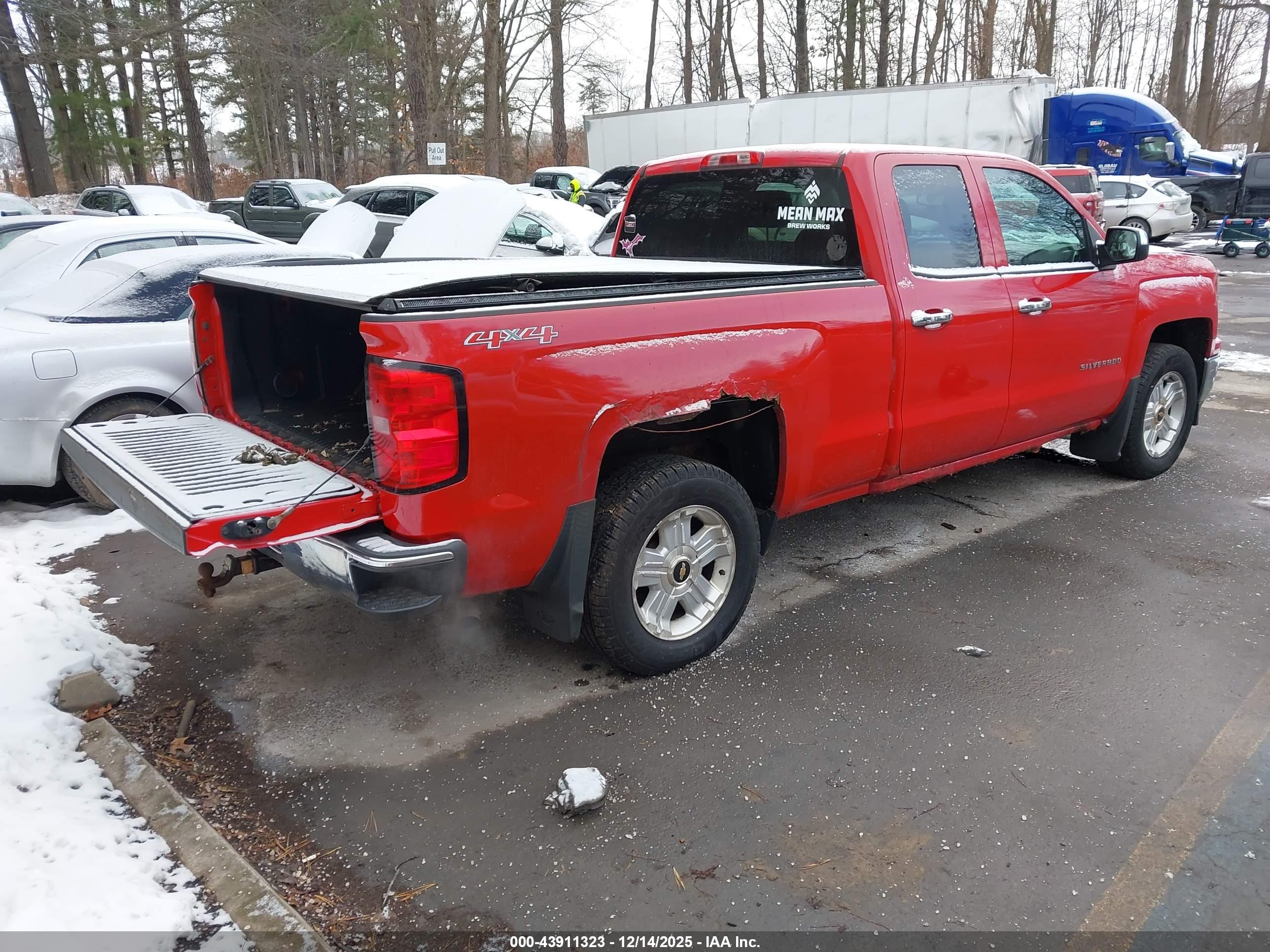 CHEVROLET SILVERADO image 4