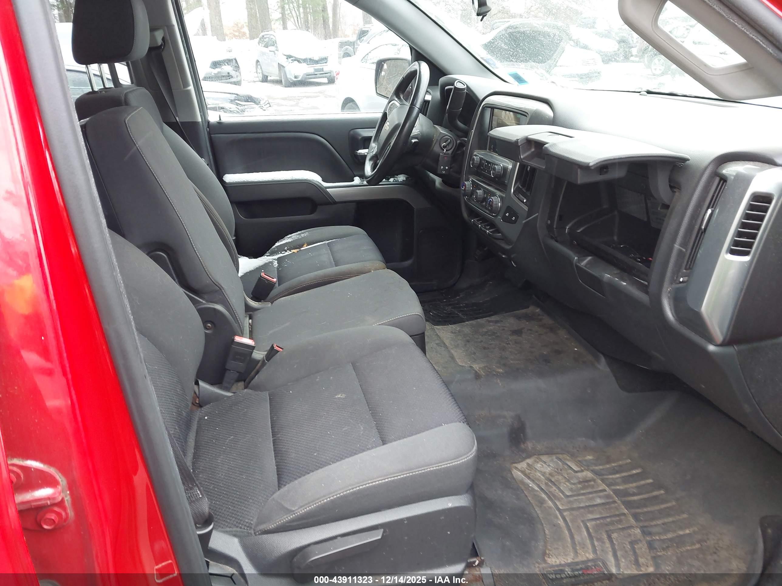 CHEVROLET SILVERADO image 5