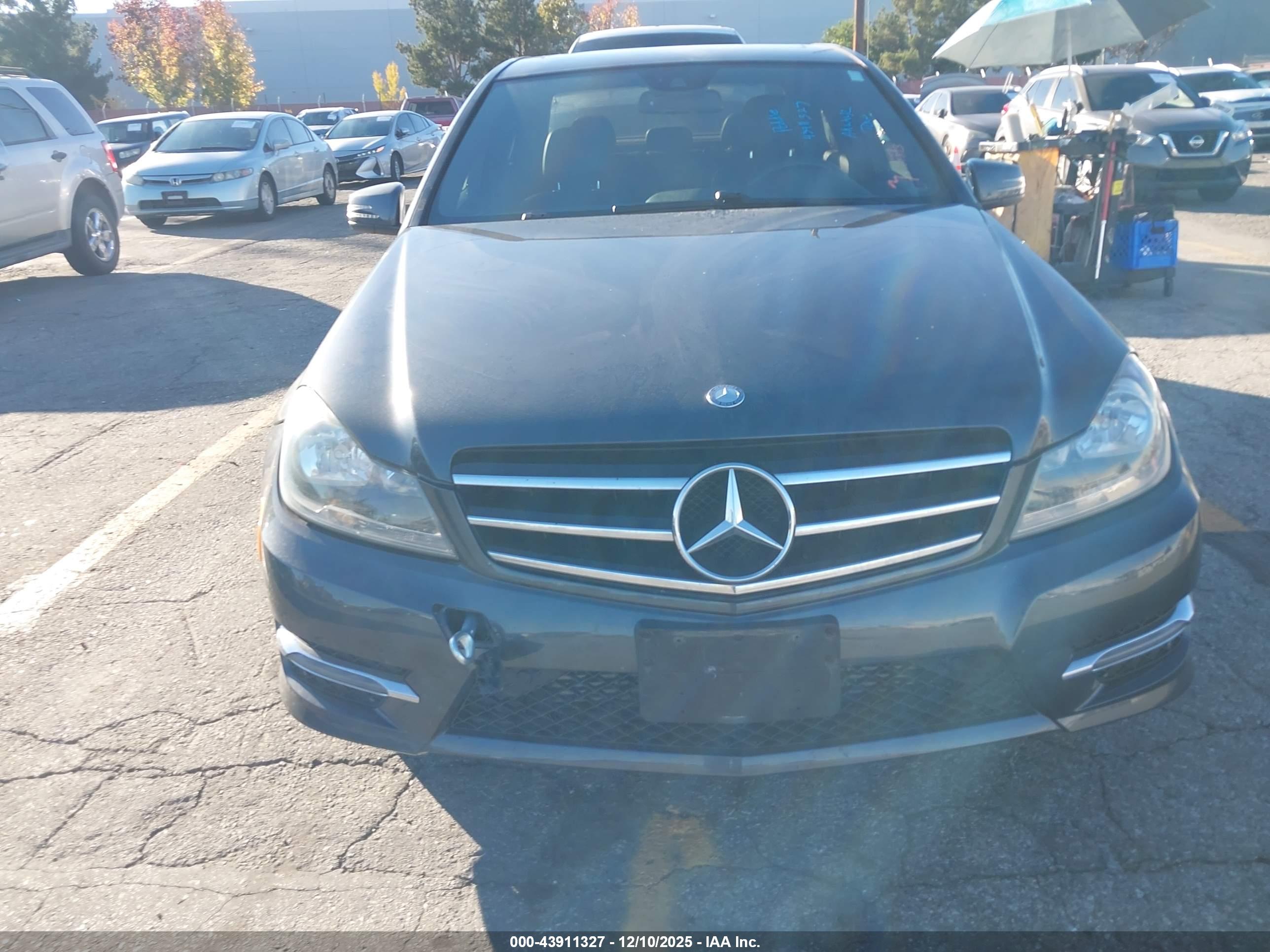 MERCEDES-BENZ C image 6