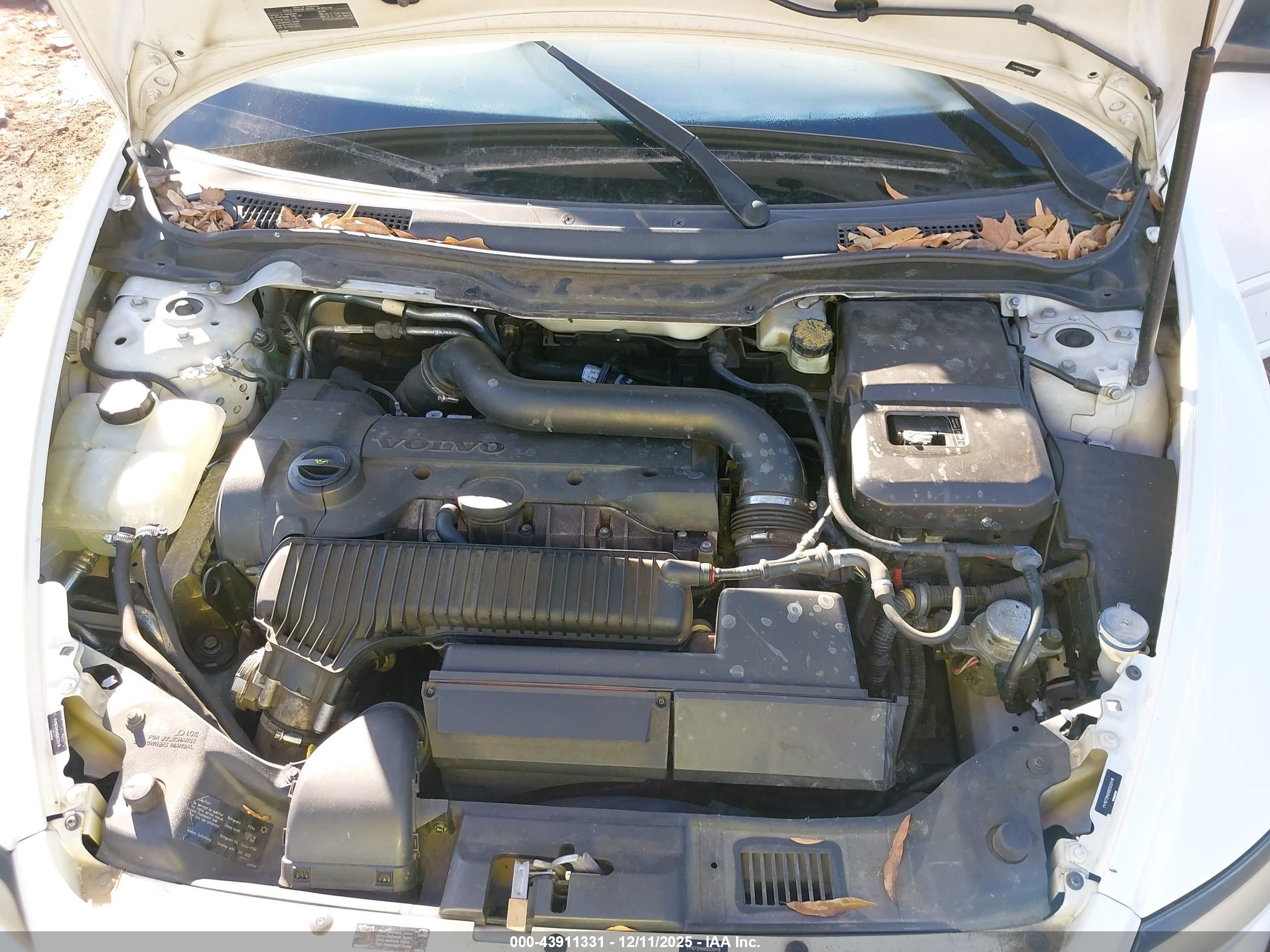 VOLVO S40 image 10