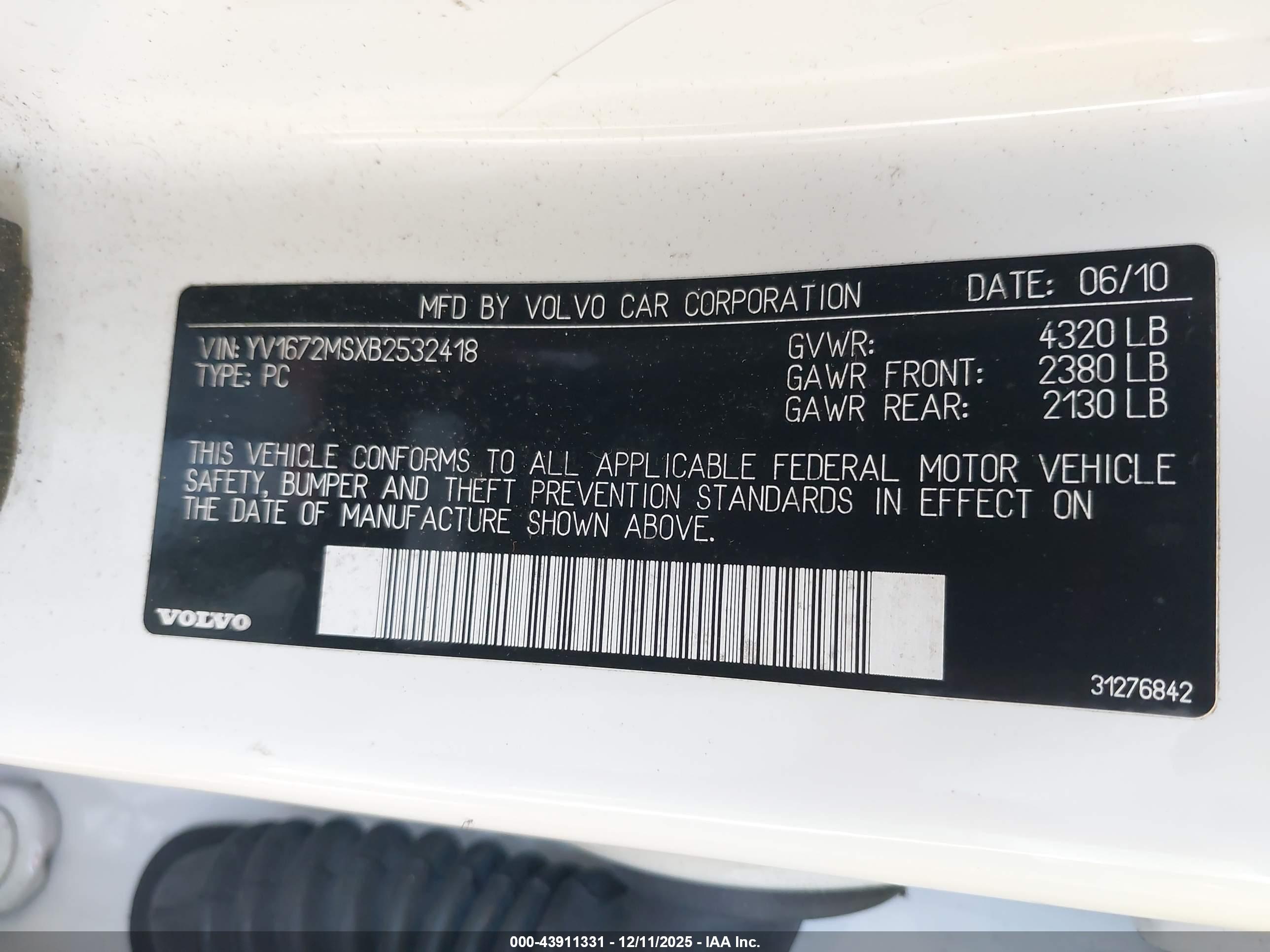 VOLVO S40 image 9