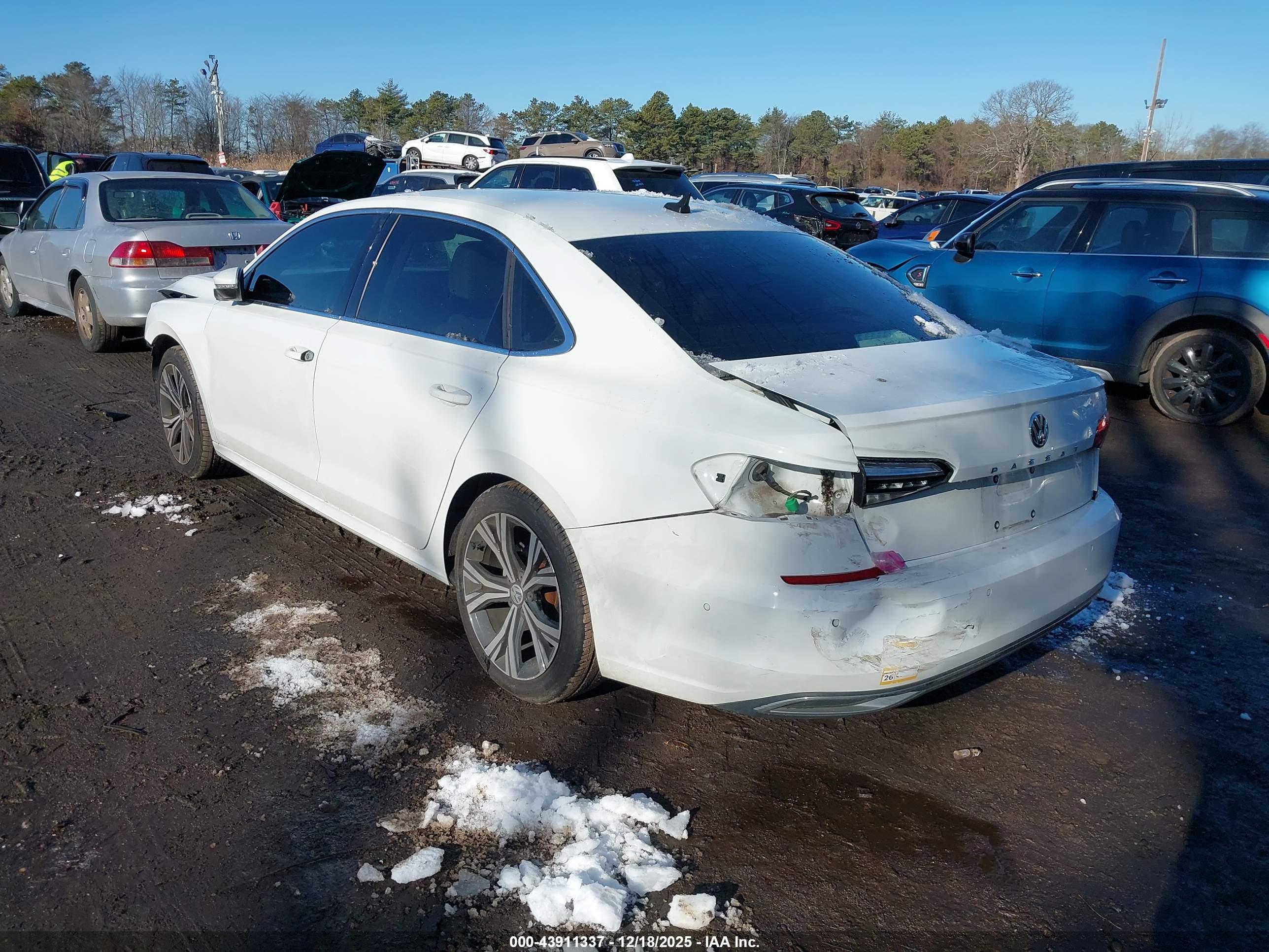 VOLKSWAGEN PASSAT image 3