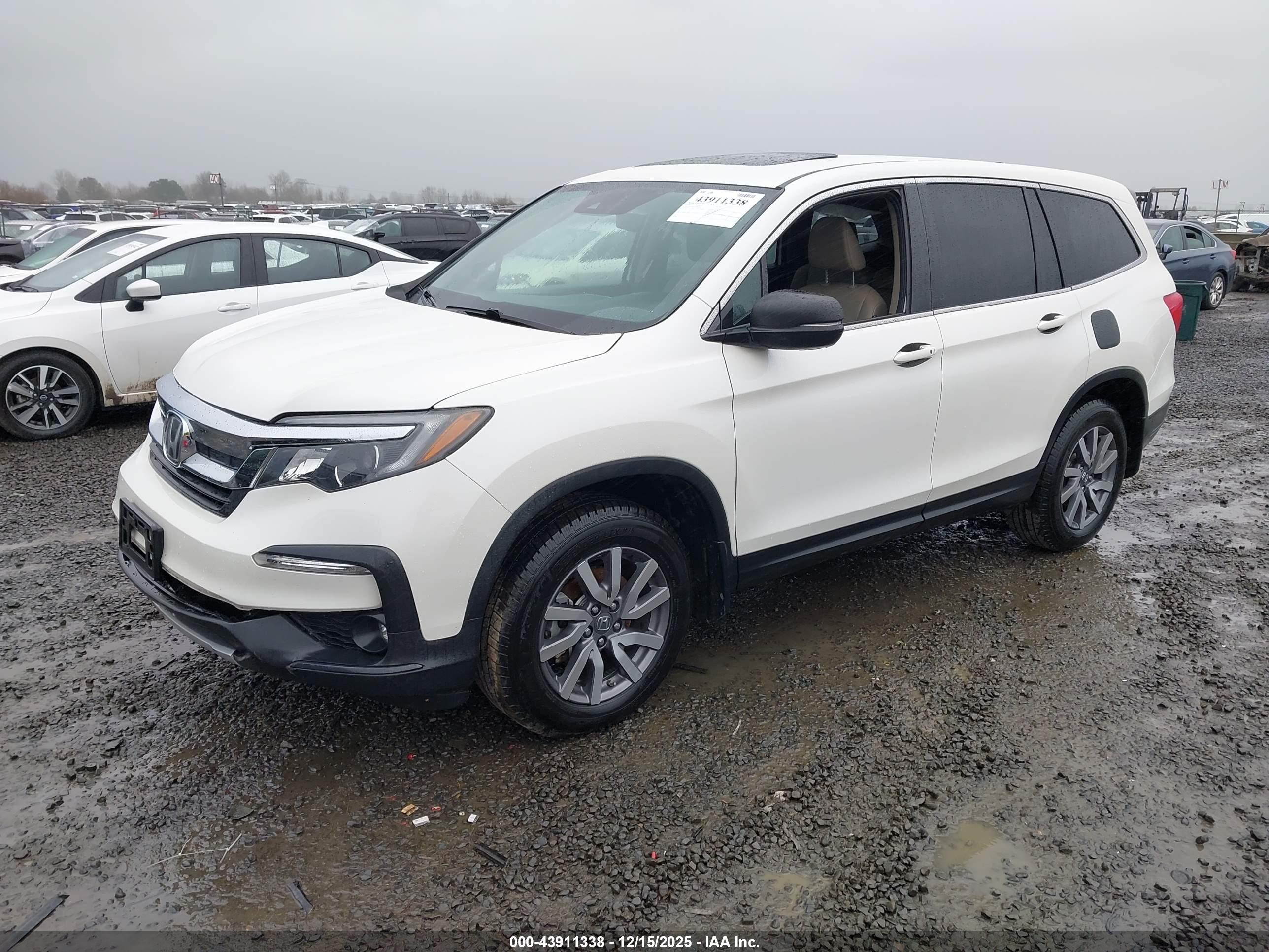 HONDA PILOT image 2