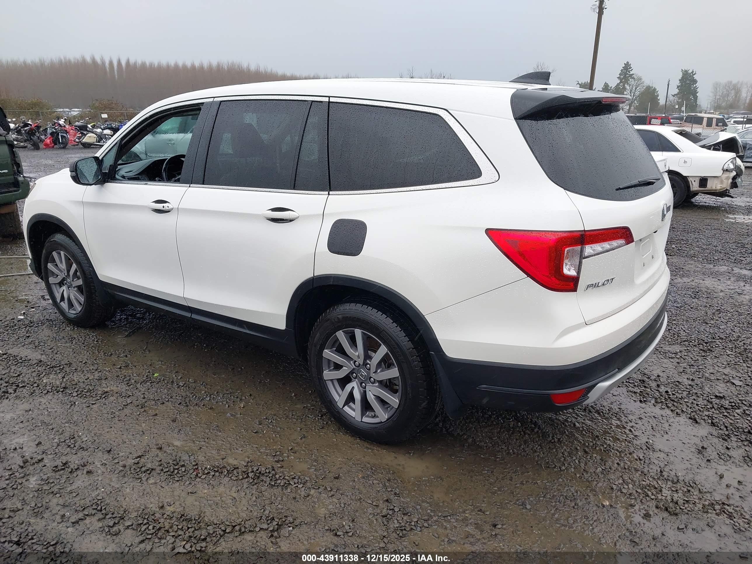 HONDA PILOT image 3