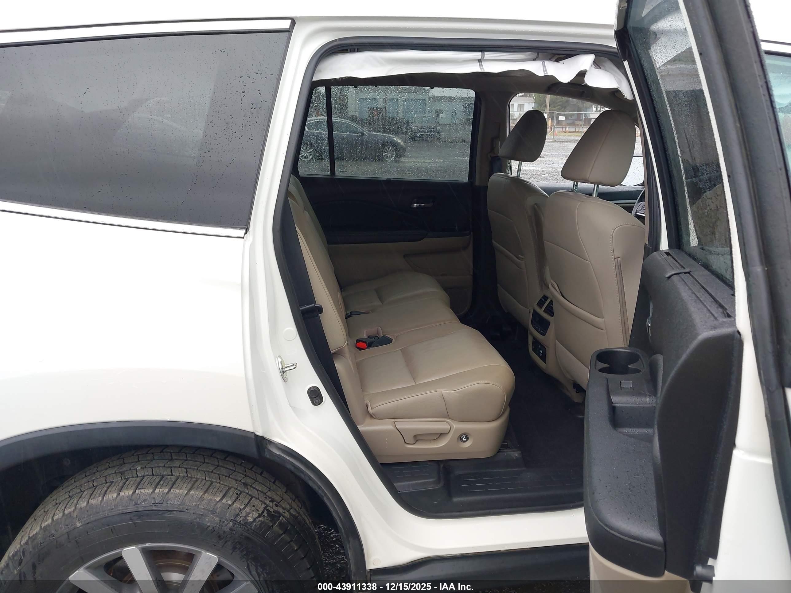HONDA PILOT image 8