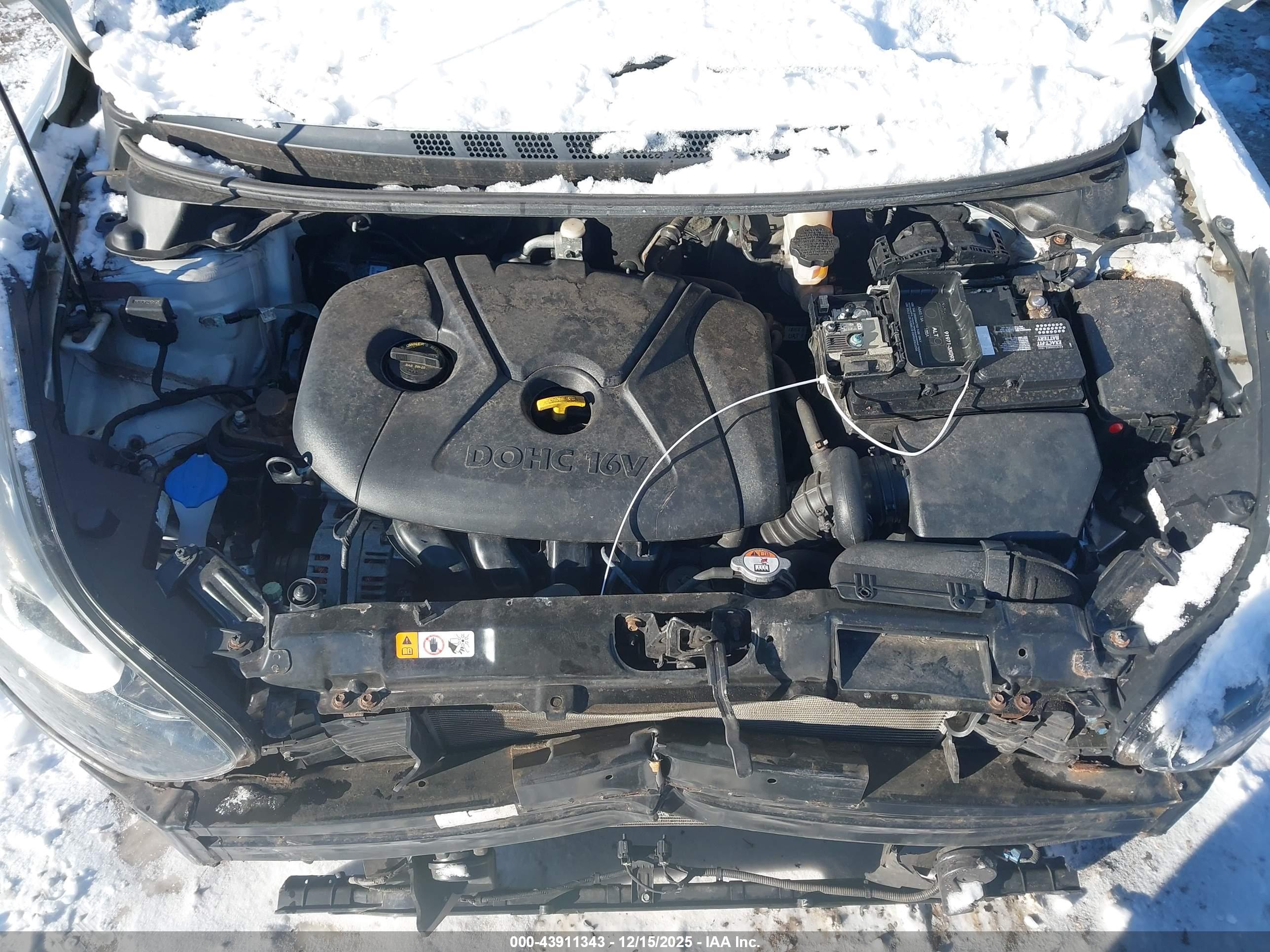 HYUNDAI ELANTRA image 10
