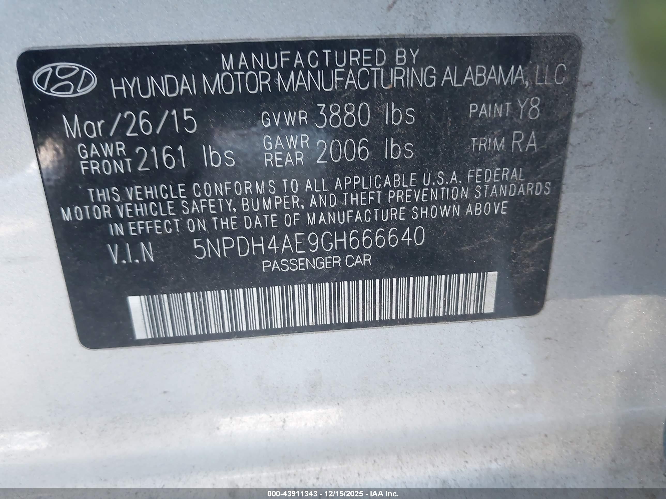 HYUNDAI ELANTRA image 9