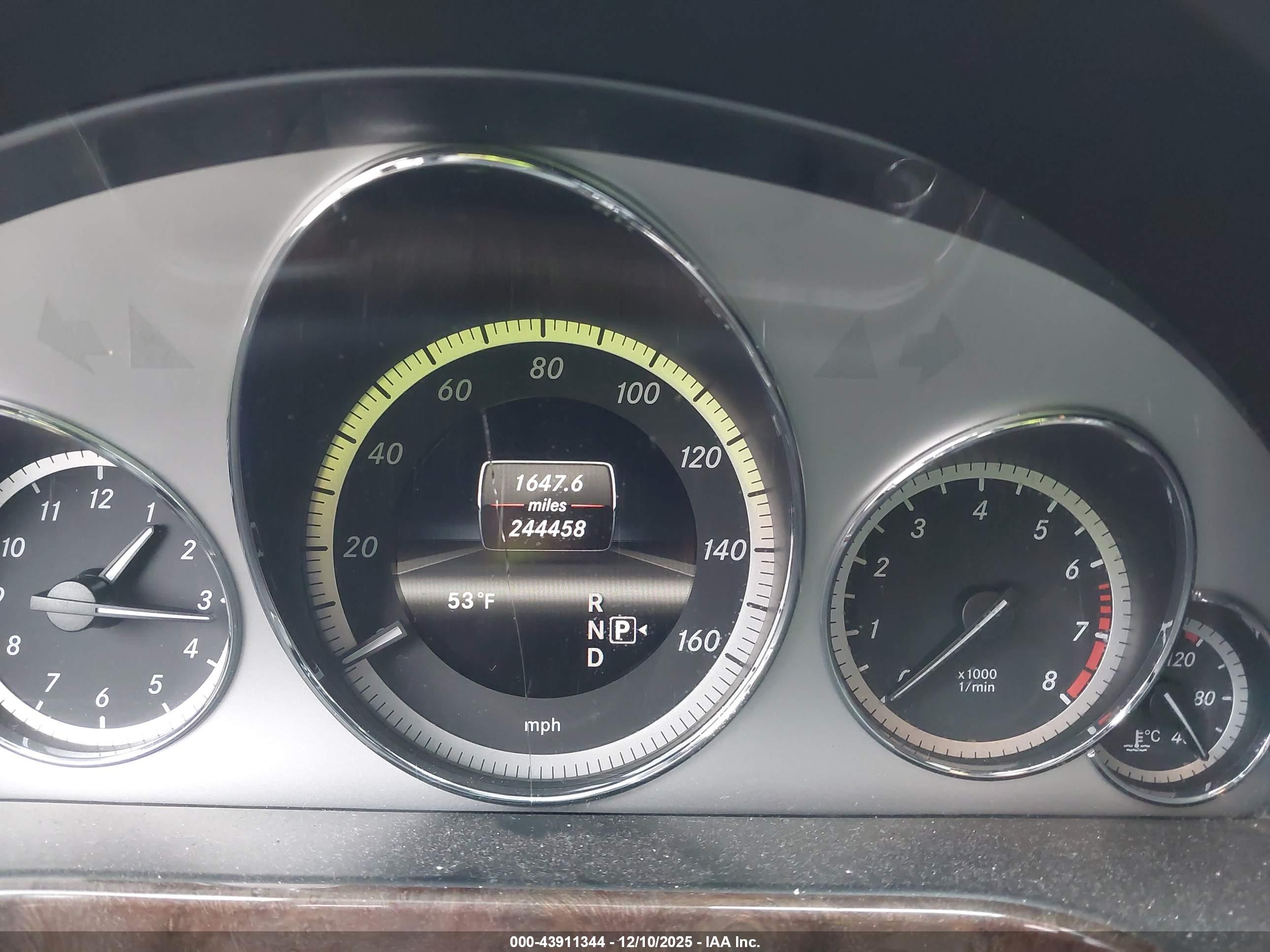 MERCEDES-BENZ E image 7