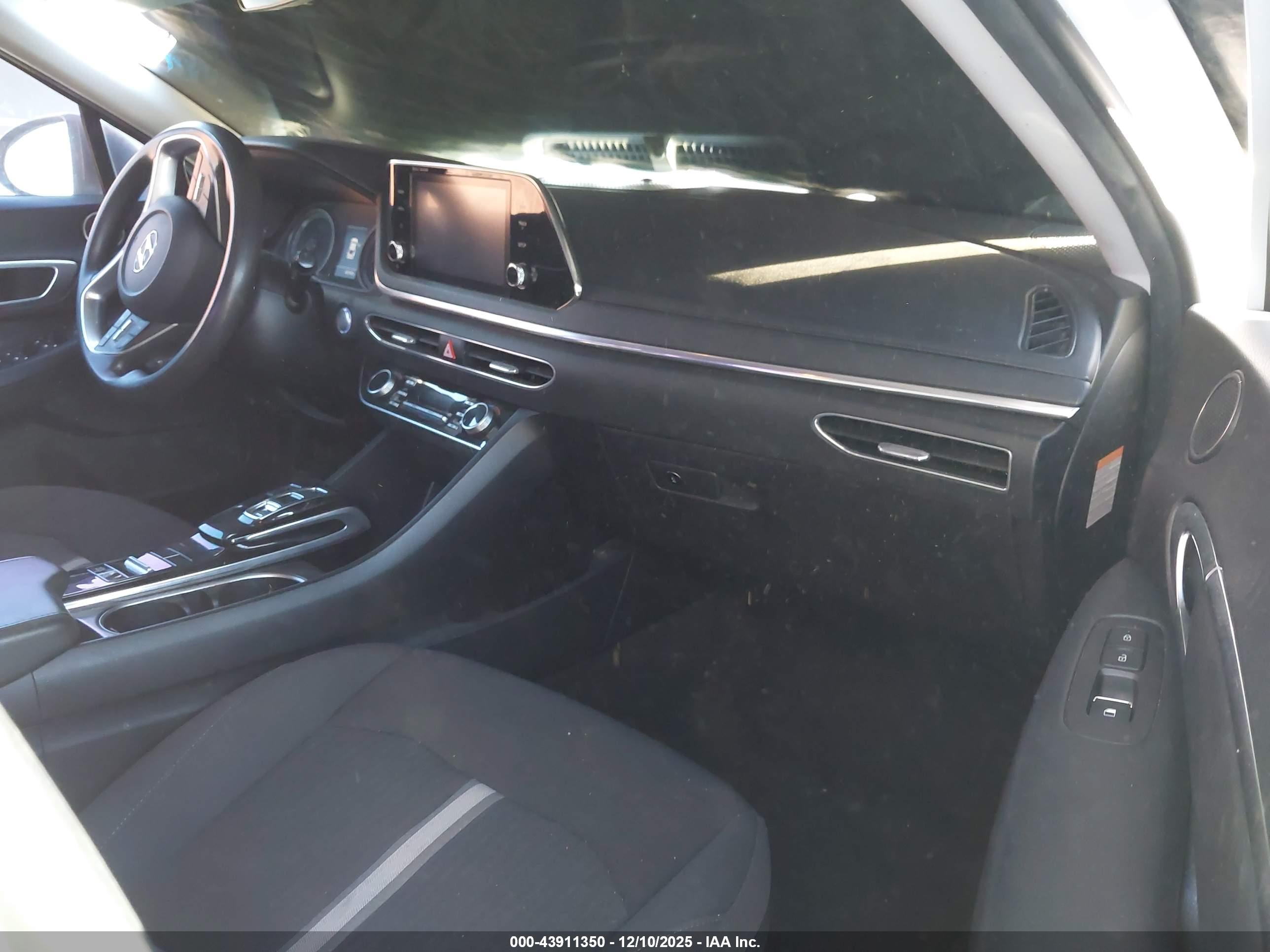 HYUNDAI SONATA image 5