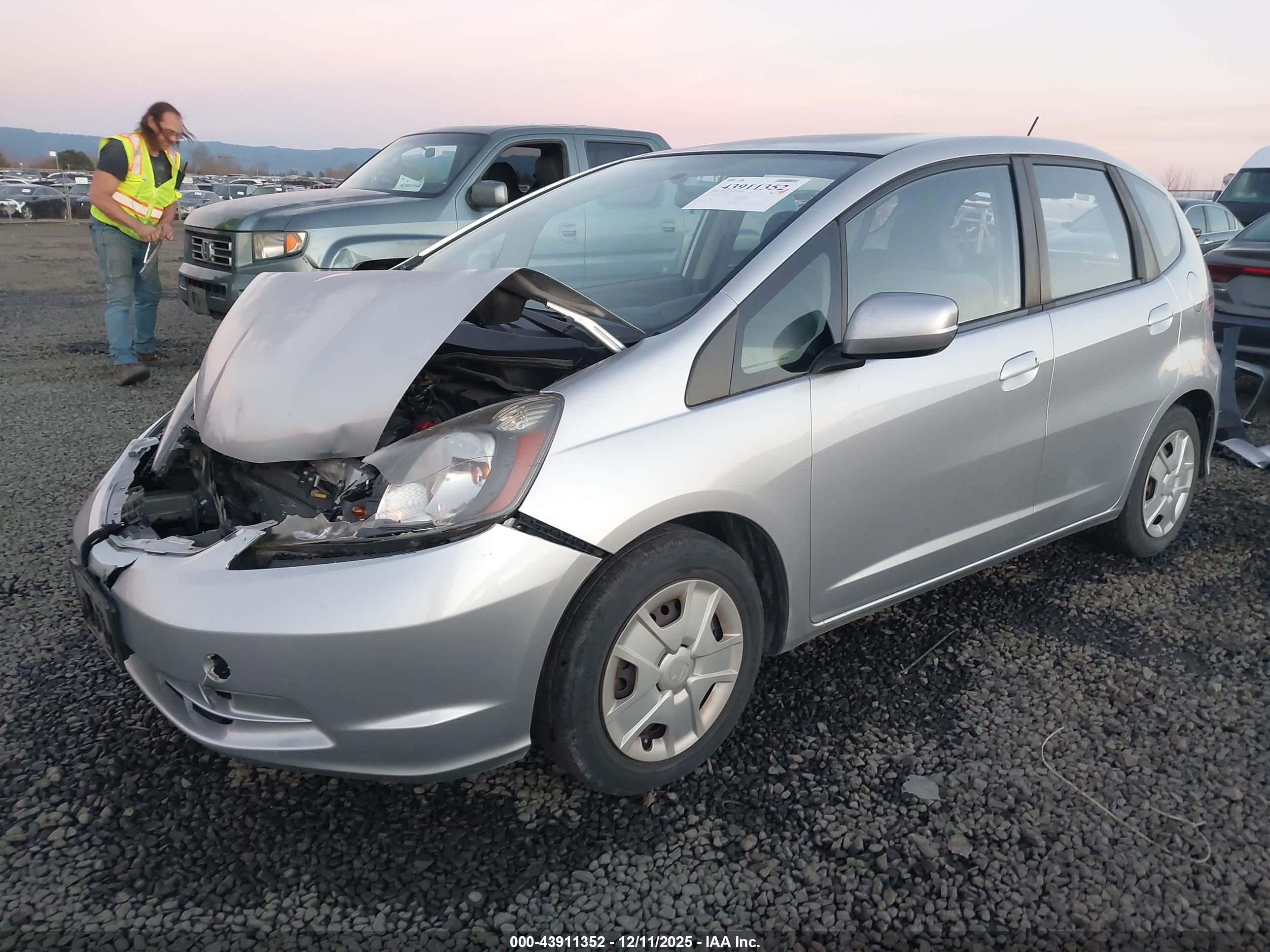 HONDA FIT image 2