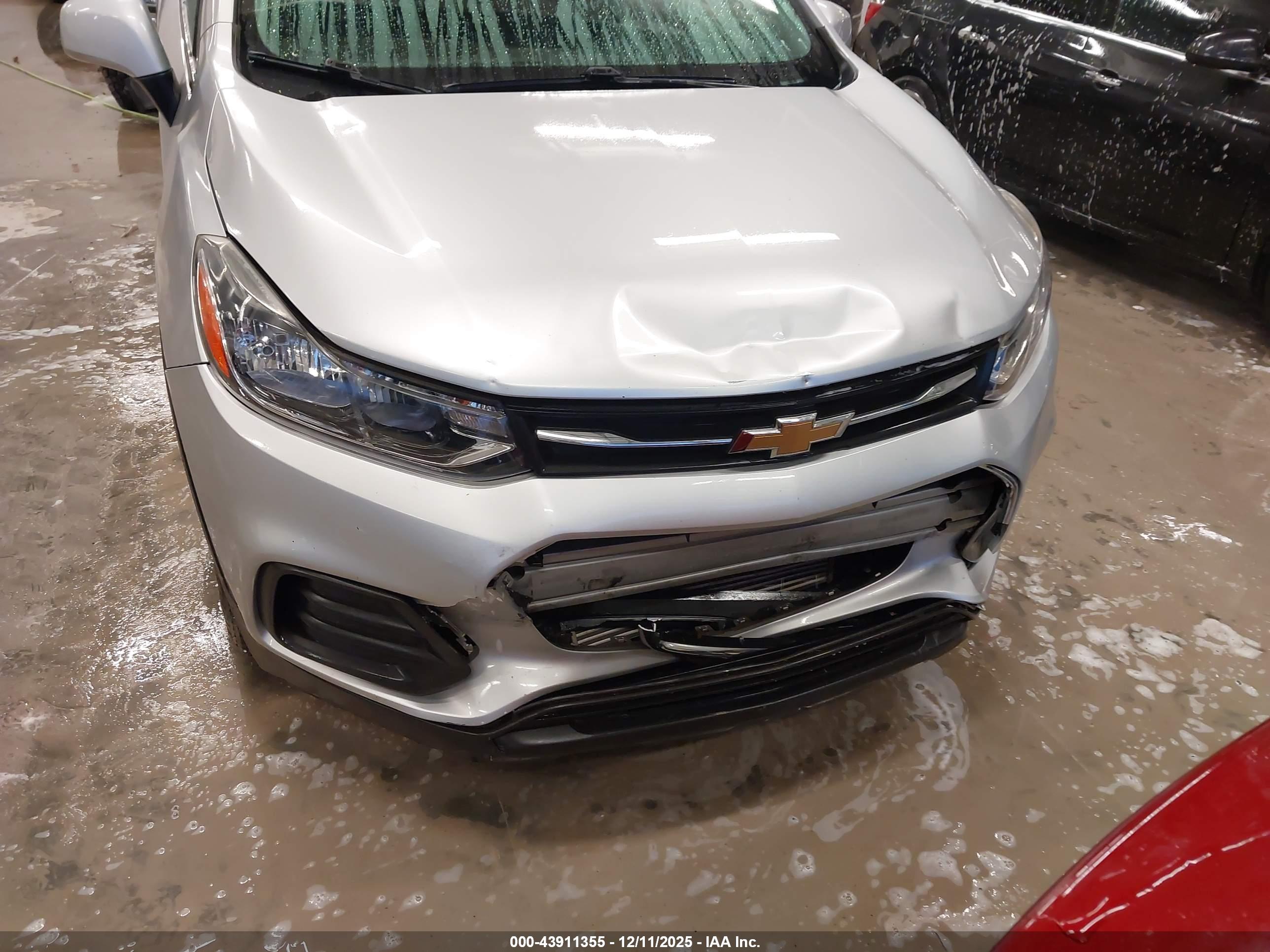 CHEVROLET TRAX image 6