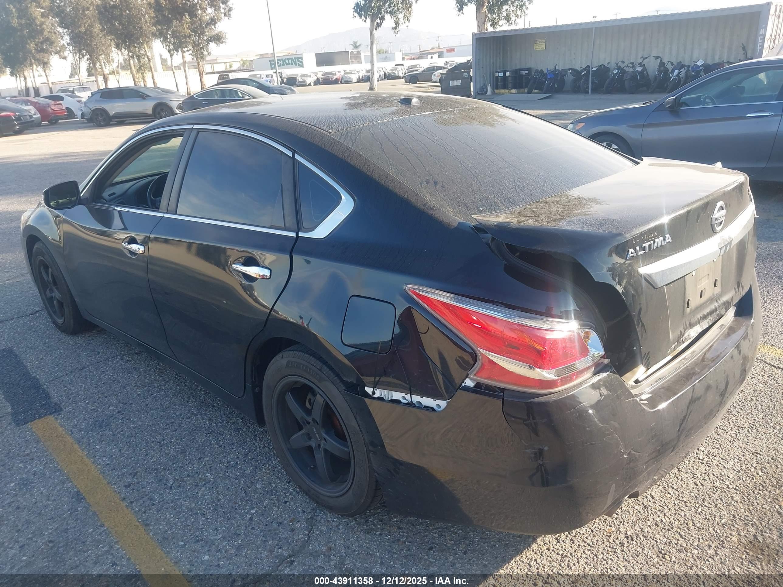 NISSAN ALTIMA image 3