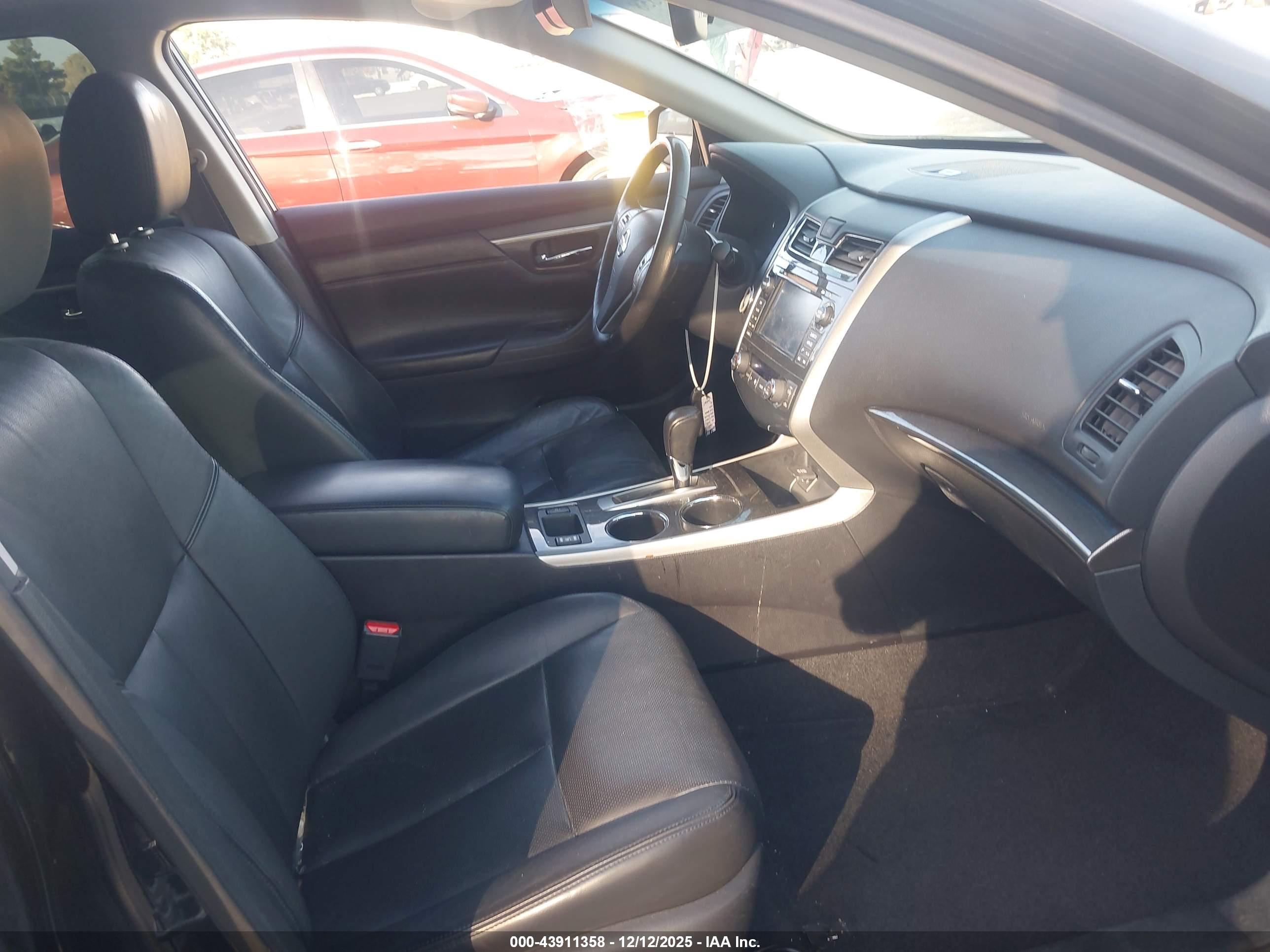 NISSAN ALTIMA image 5