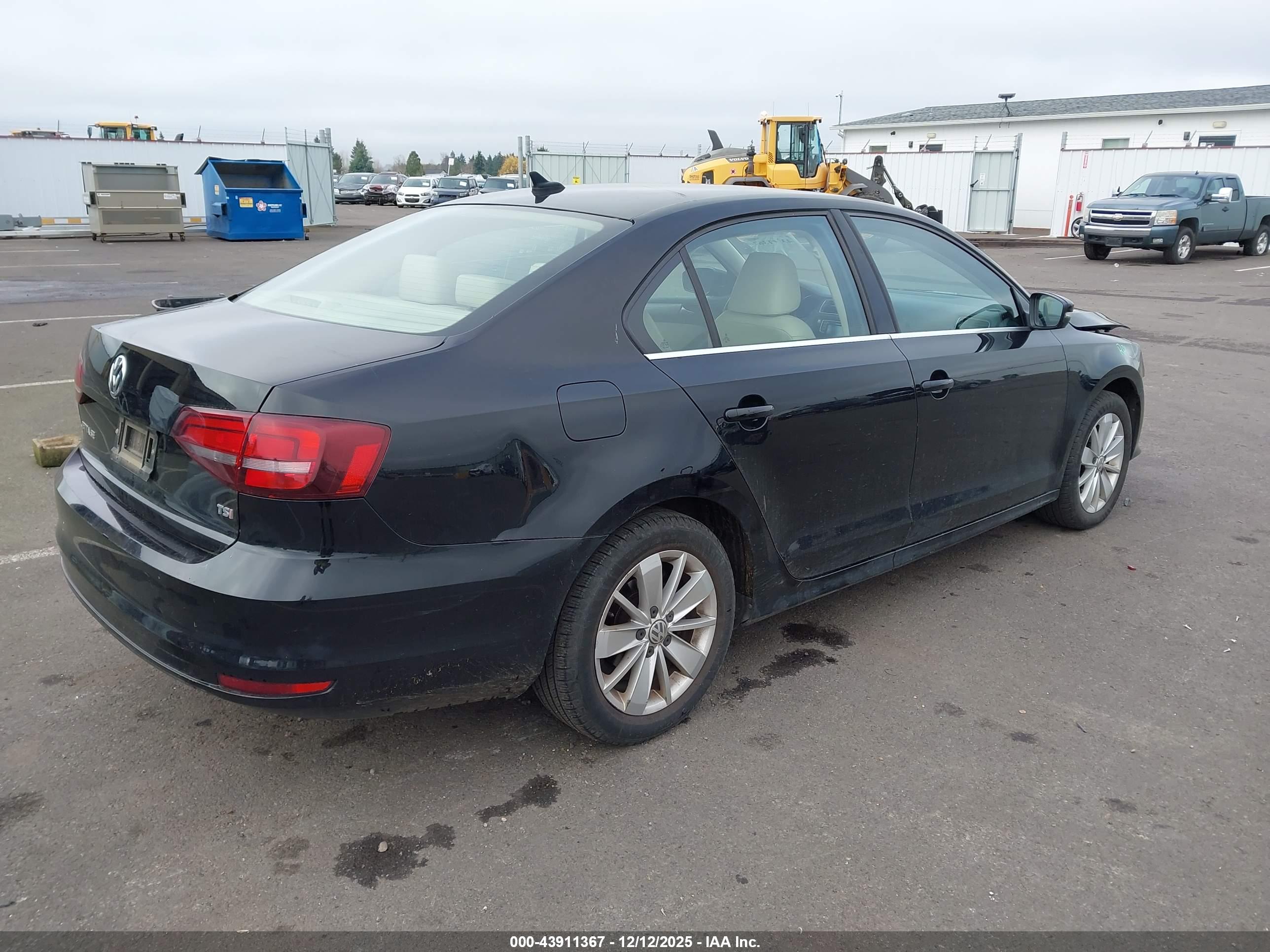 VOLKSWAGEN JETTA image 4