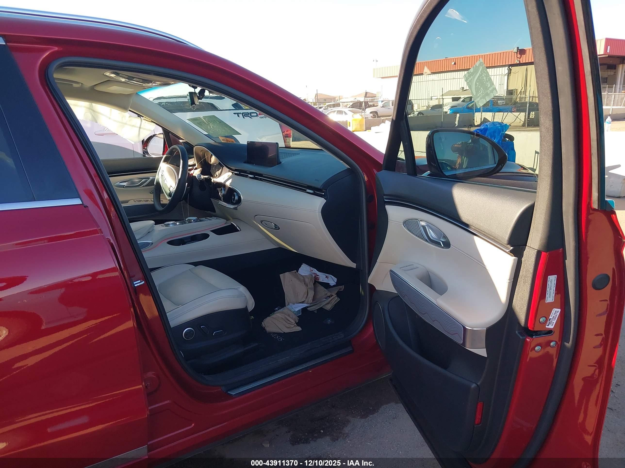 GENESIS GV70 image 5