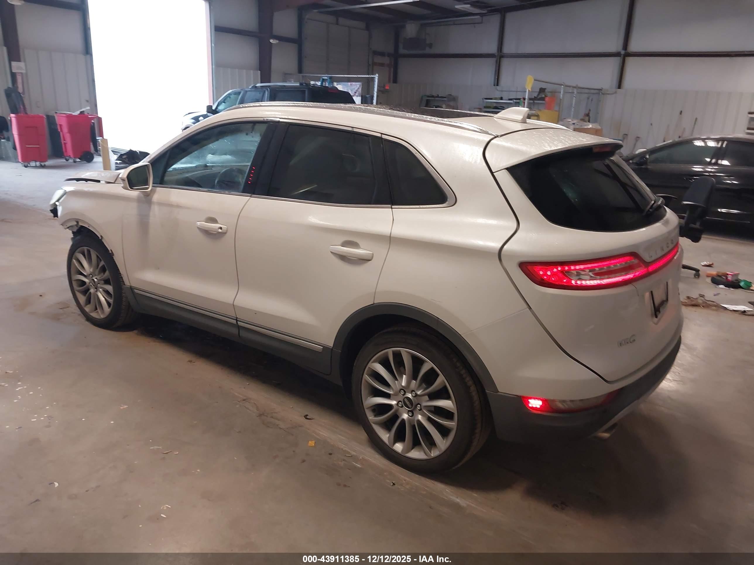 LINCOLN MKC image 3