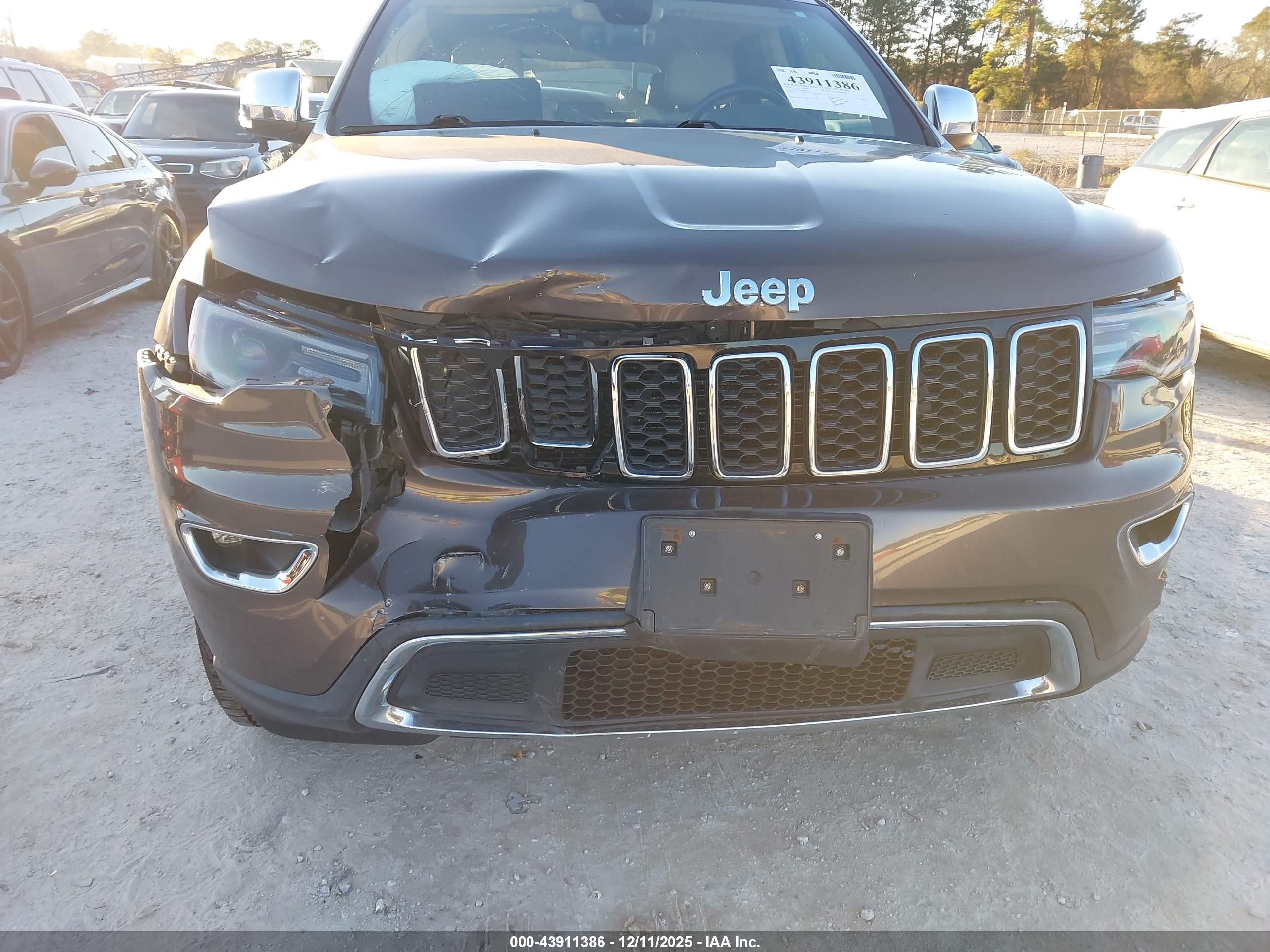 JEEP GRAND image 6