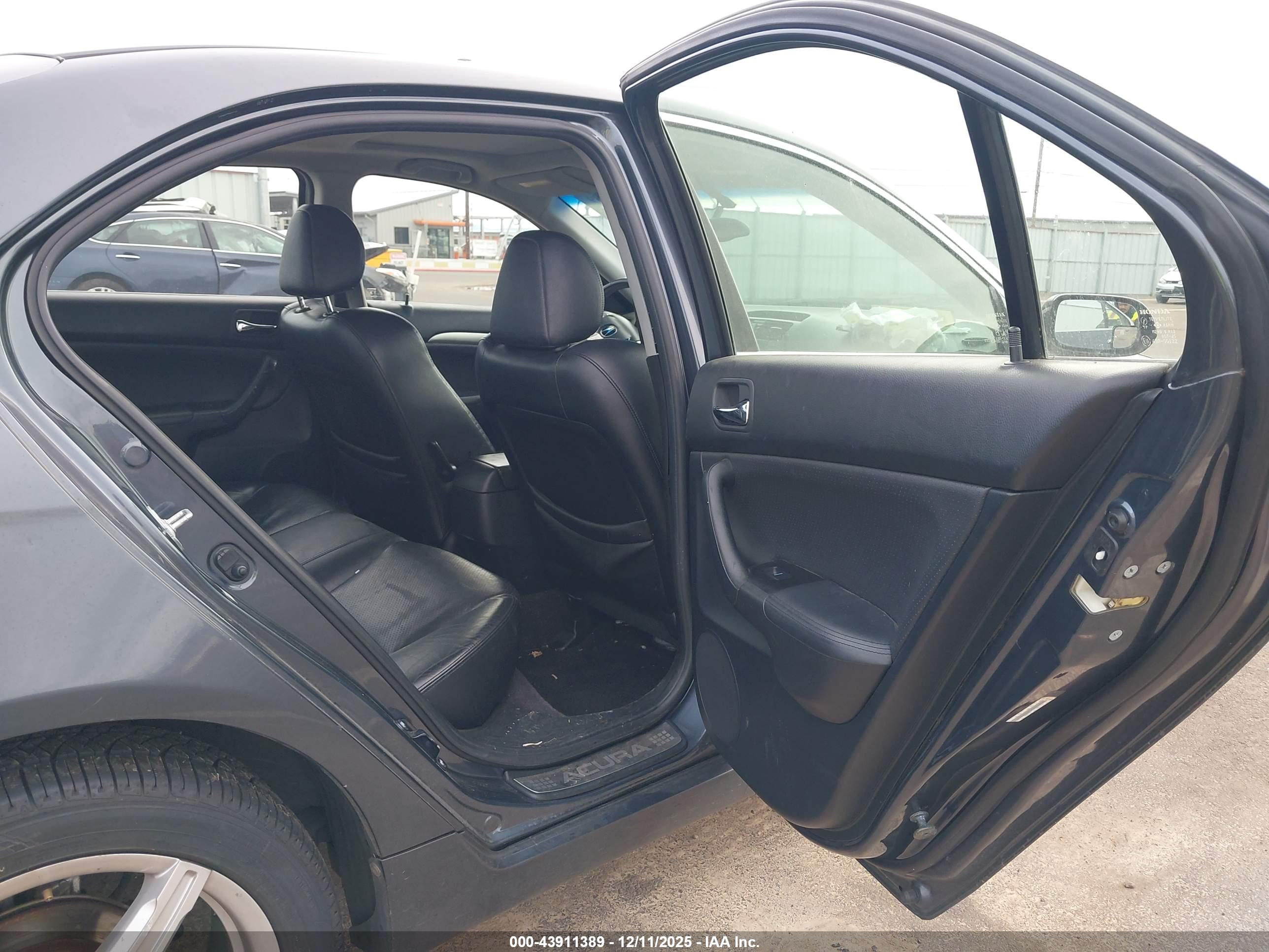 ACURA TSX image 8