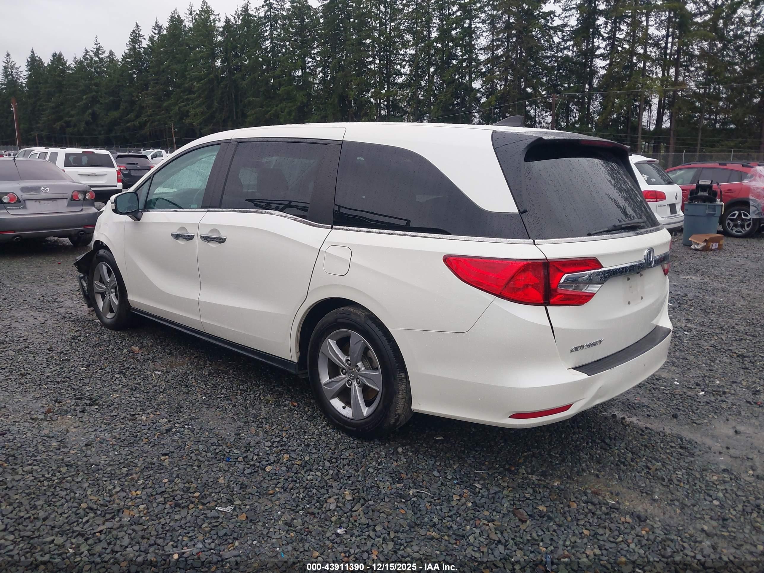 HONDA ODYSSEY image 3