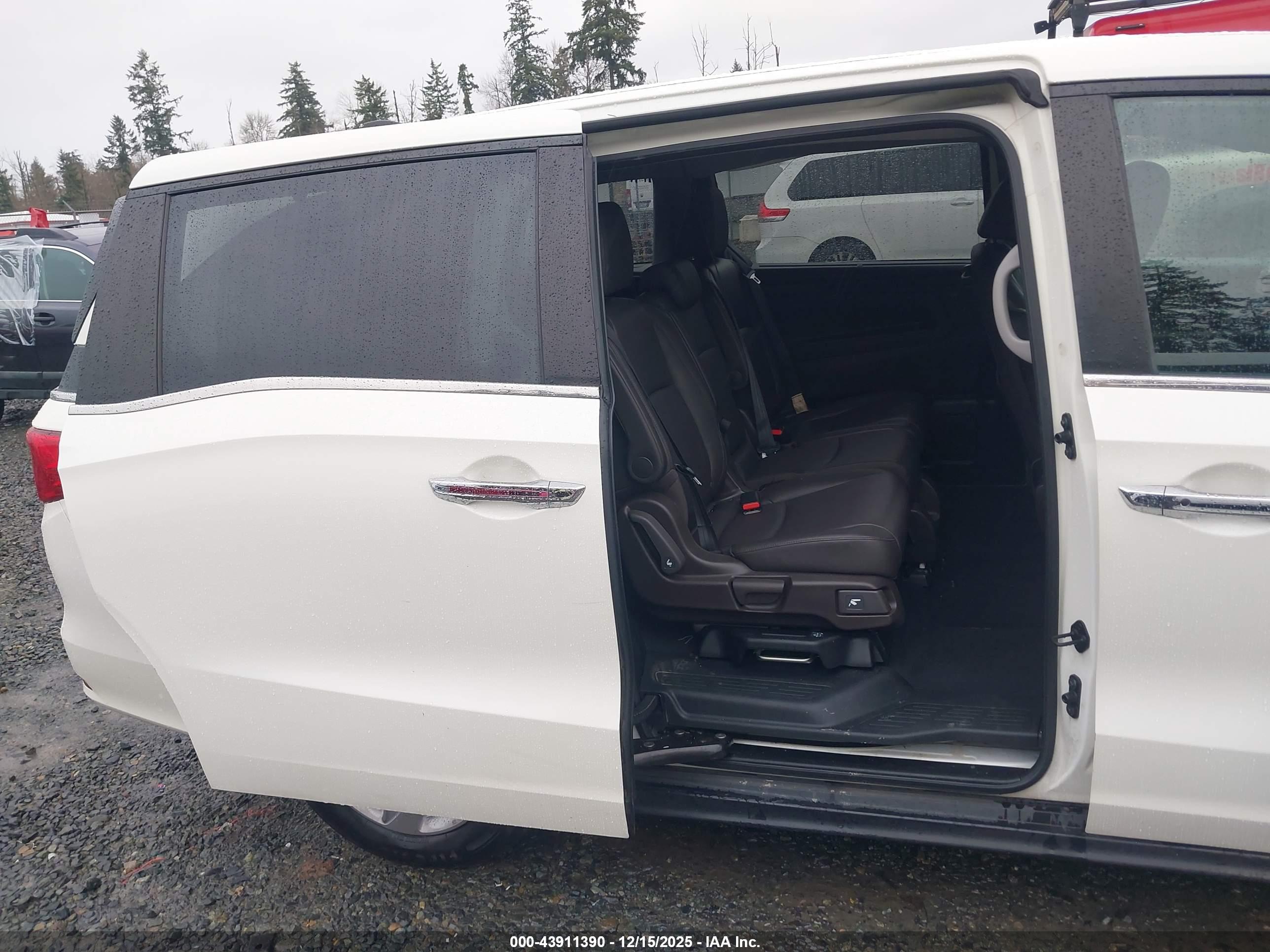 HONDA ODYSSEY image 8
