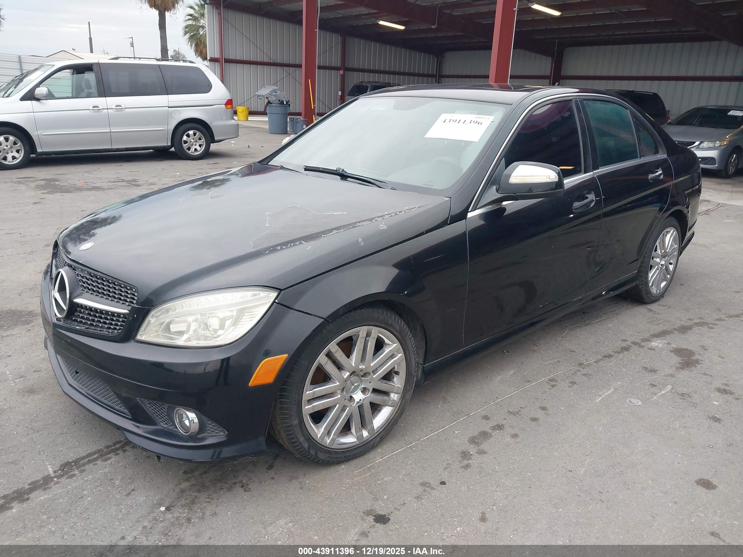 MERCEDES-BENZ C image 2