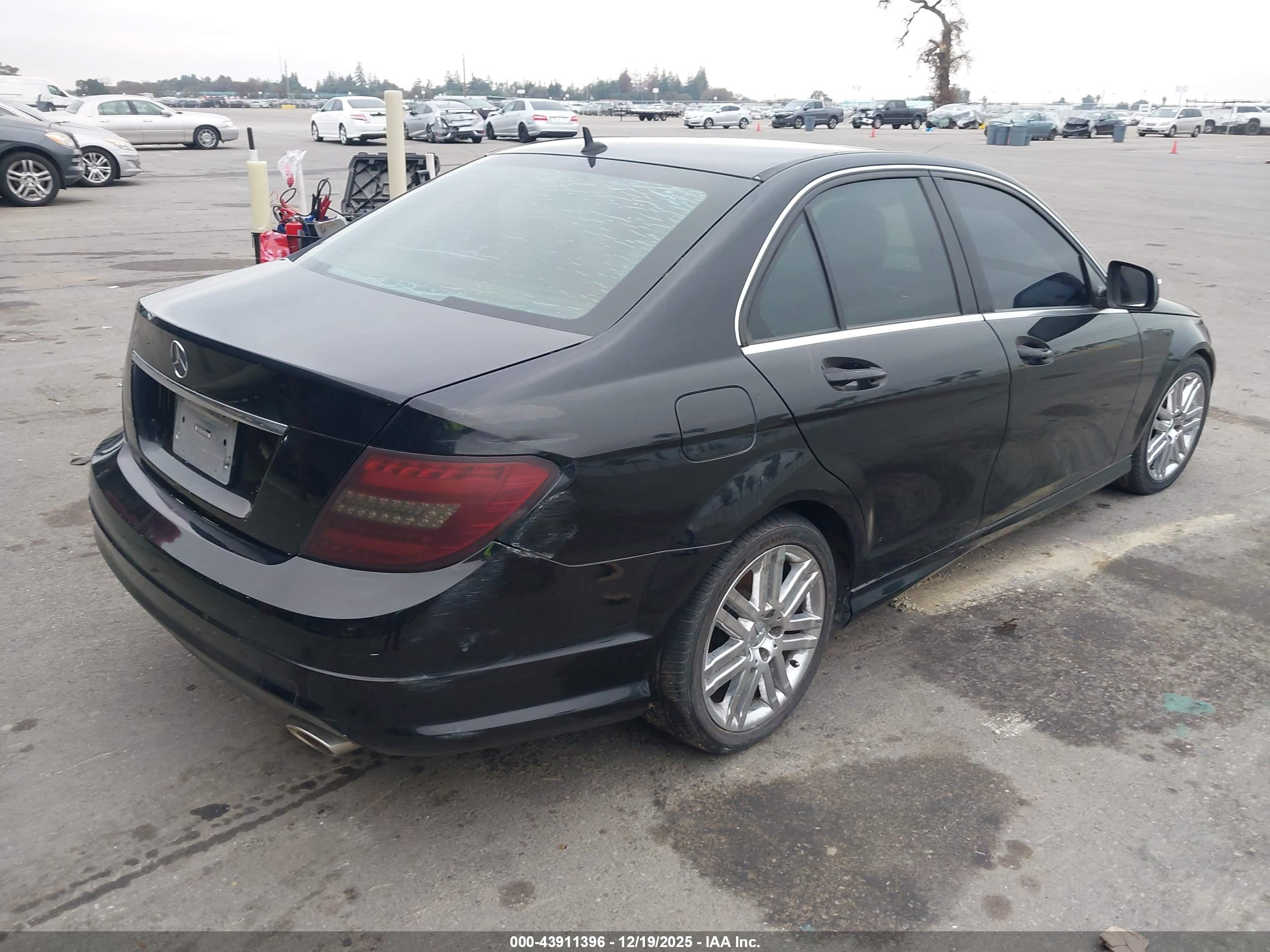 MERCEDES-BENZ C image 4