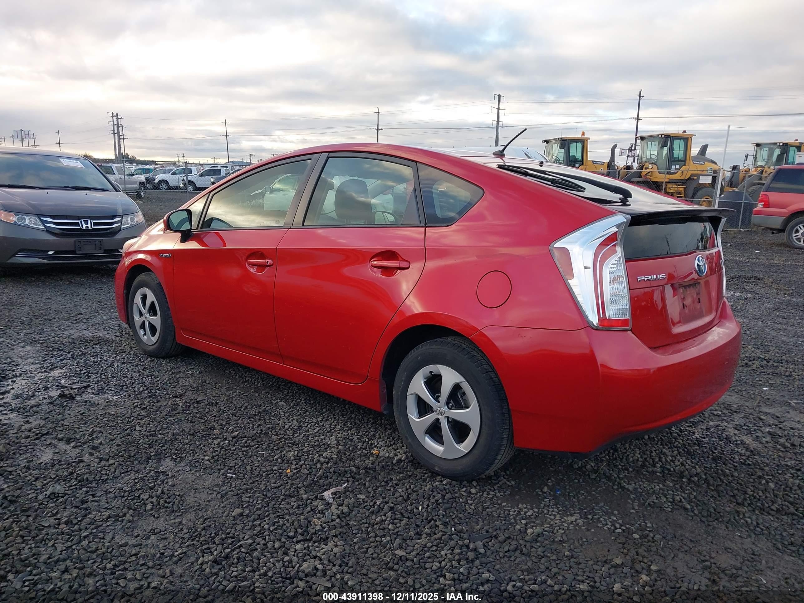 TOYOTA PRIUS image 3