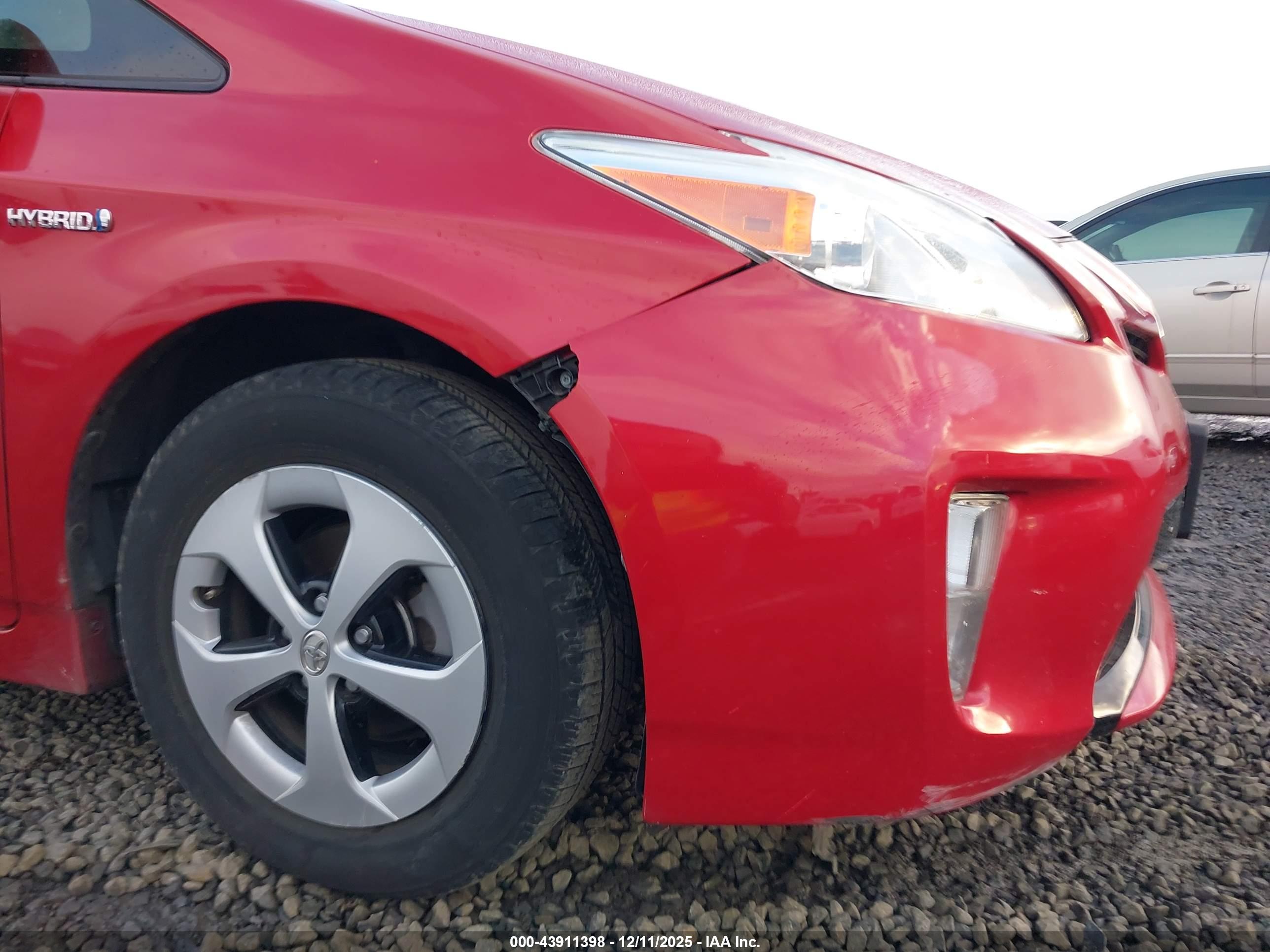 TOYOTA PRIUS image 6