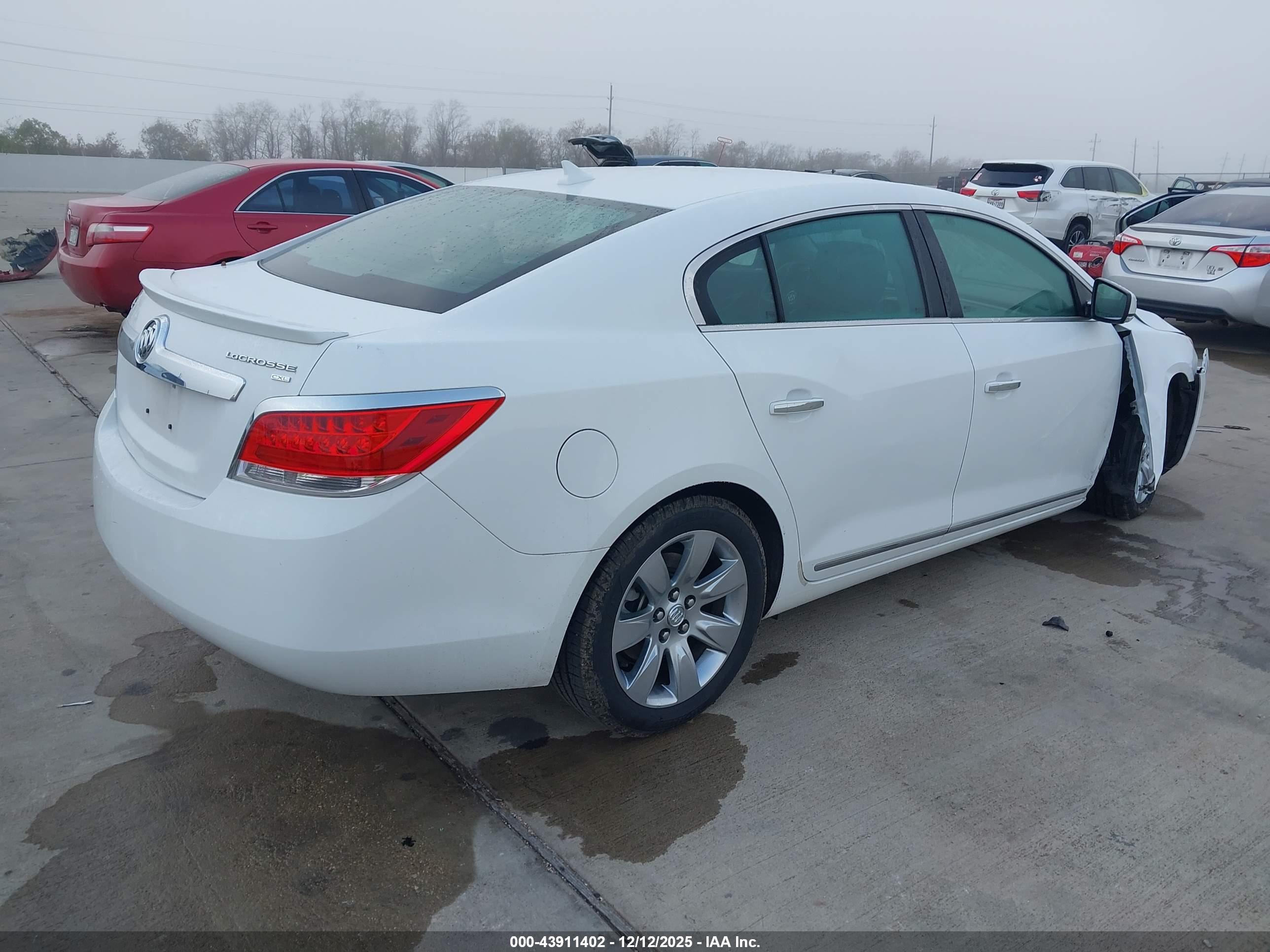 BUICK LACROSSE image 4