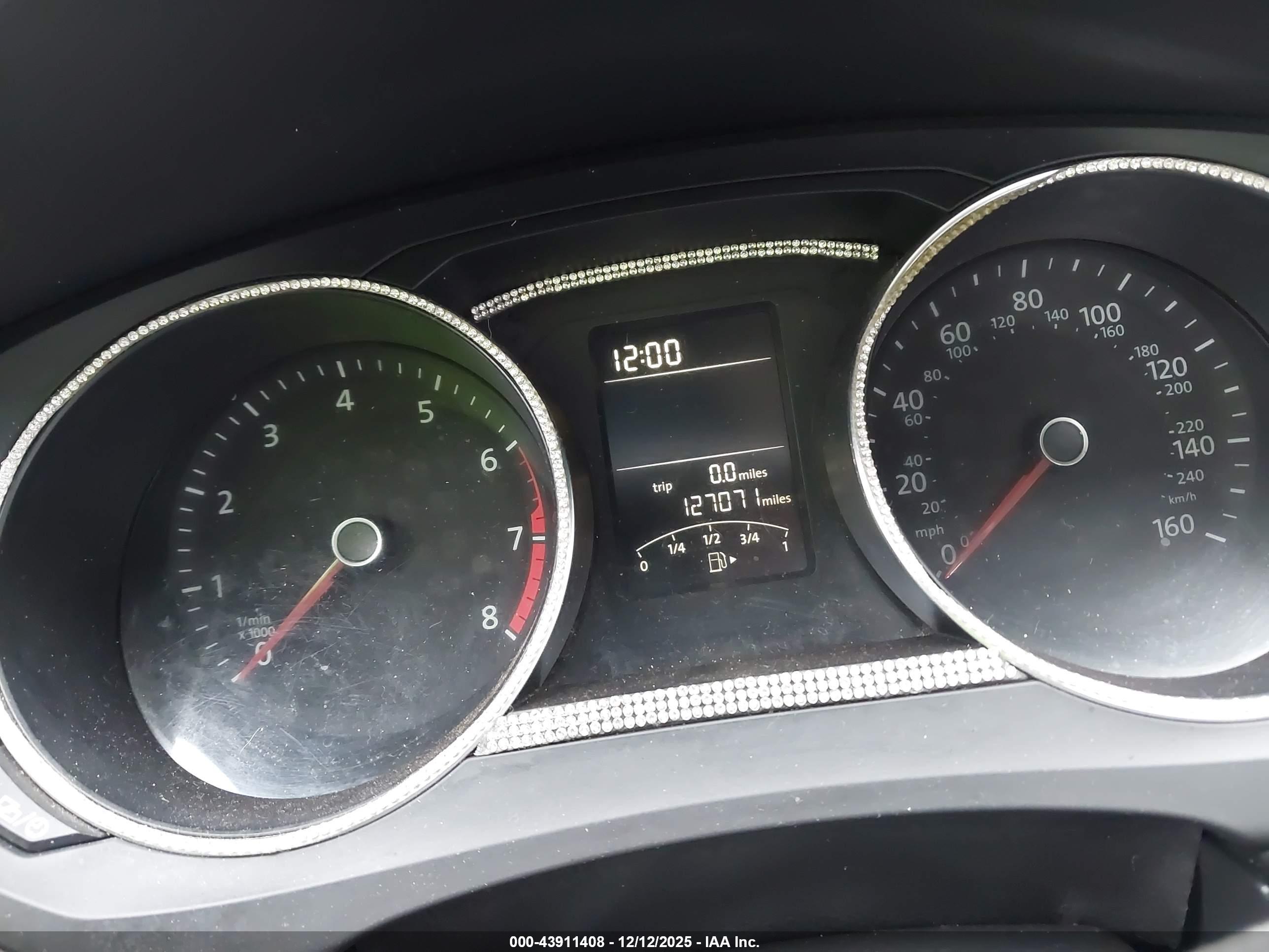 VOLKSWAGEN JETTA image 7